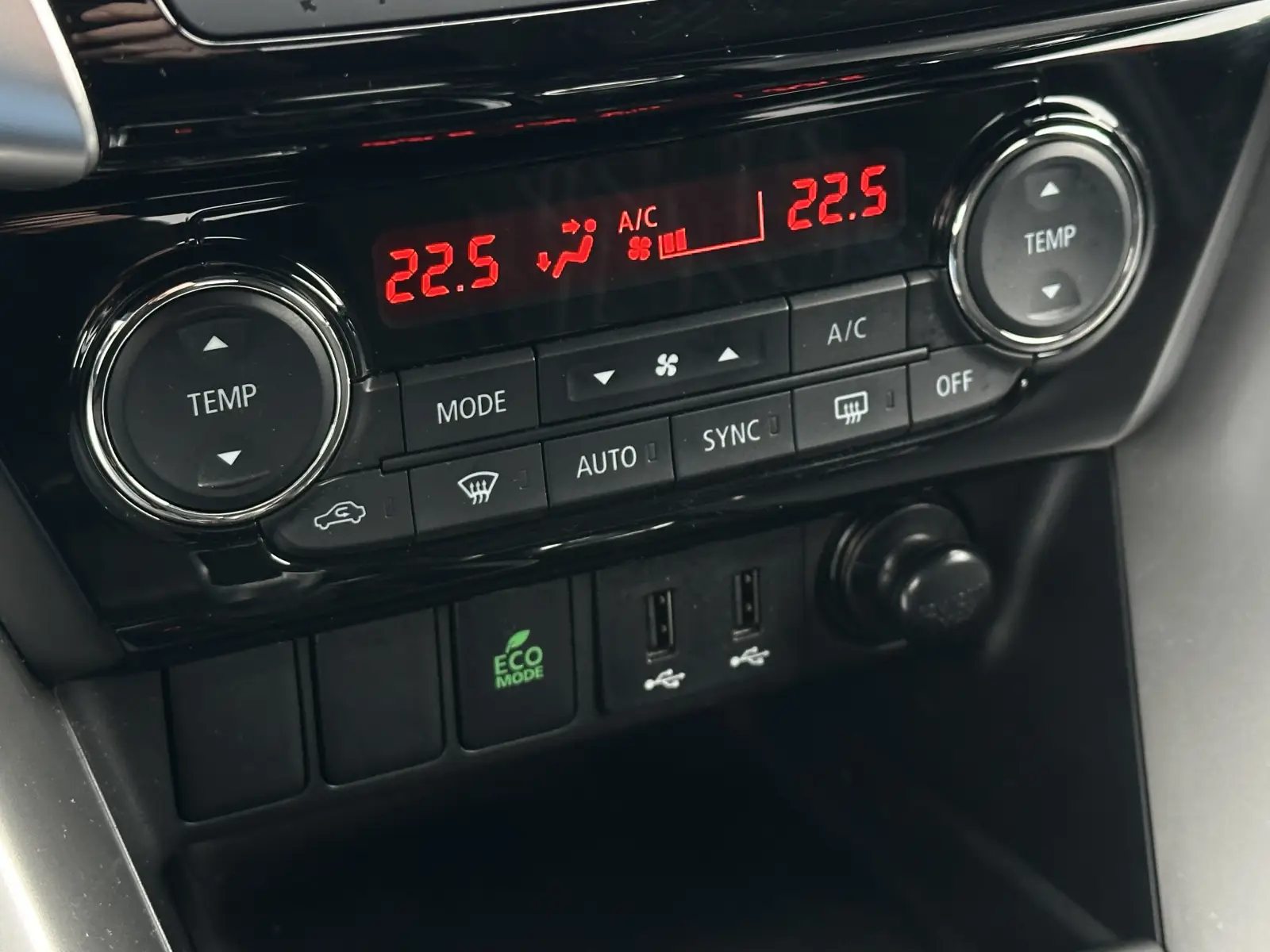 Mitsubishi Eclipse Cross Intense 4WD