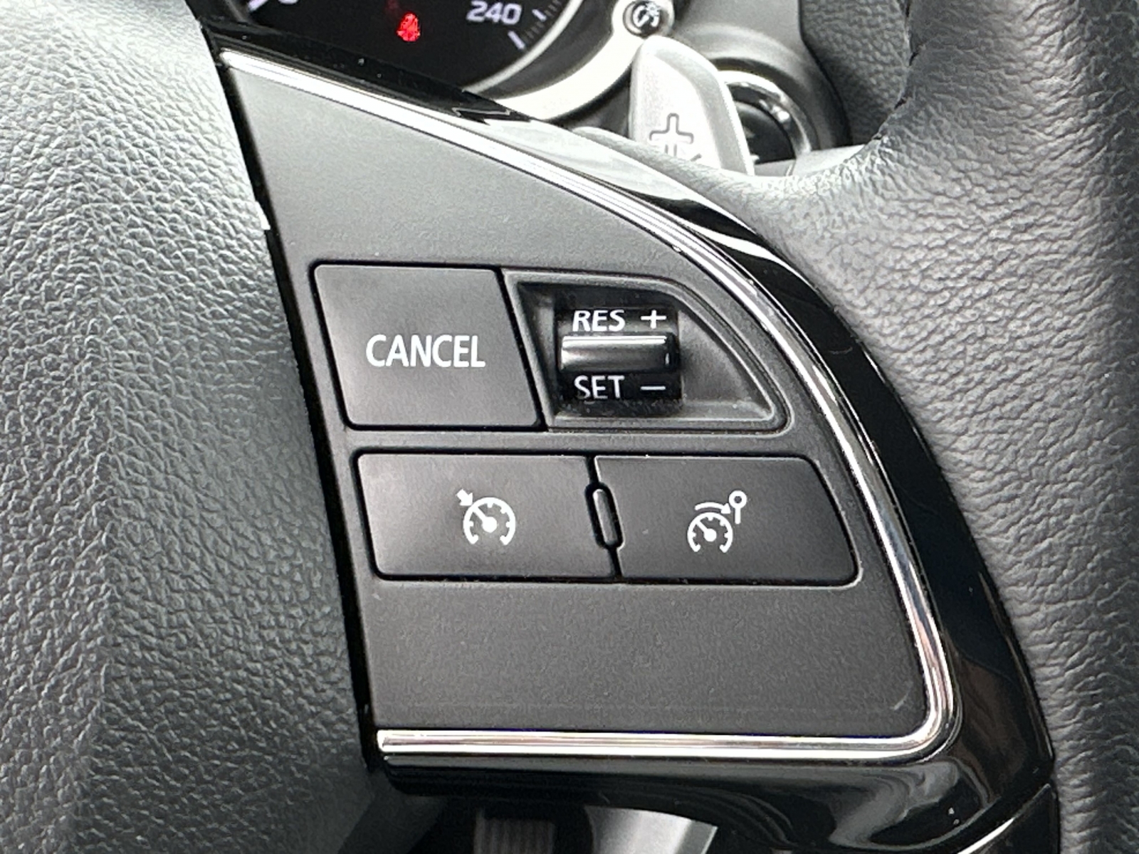 Mitsubishi Eclipse Cross INTENSE