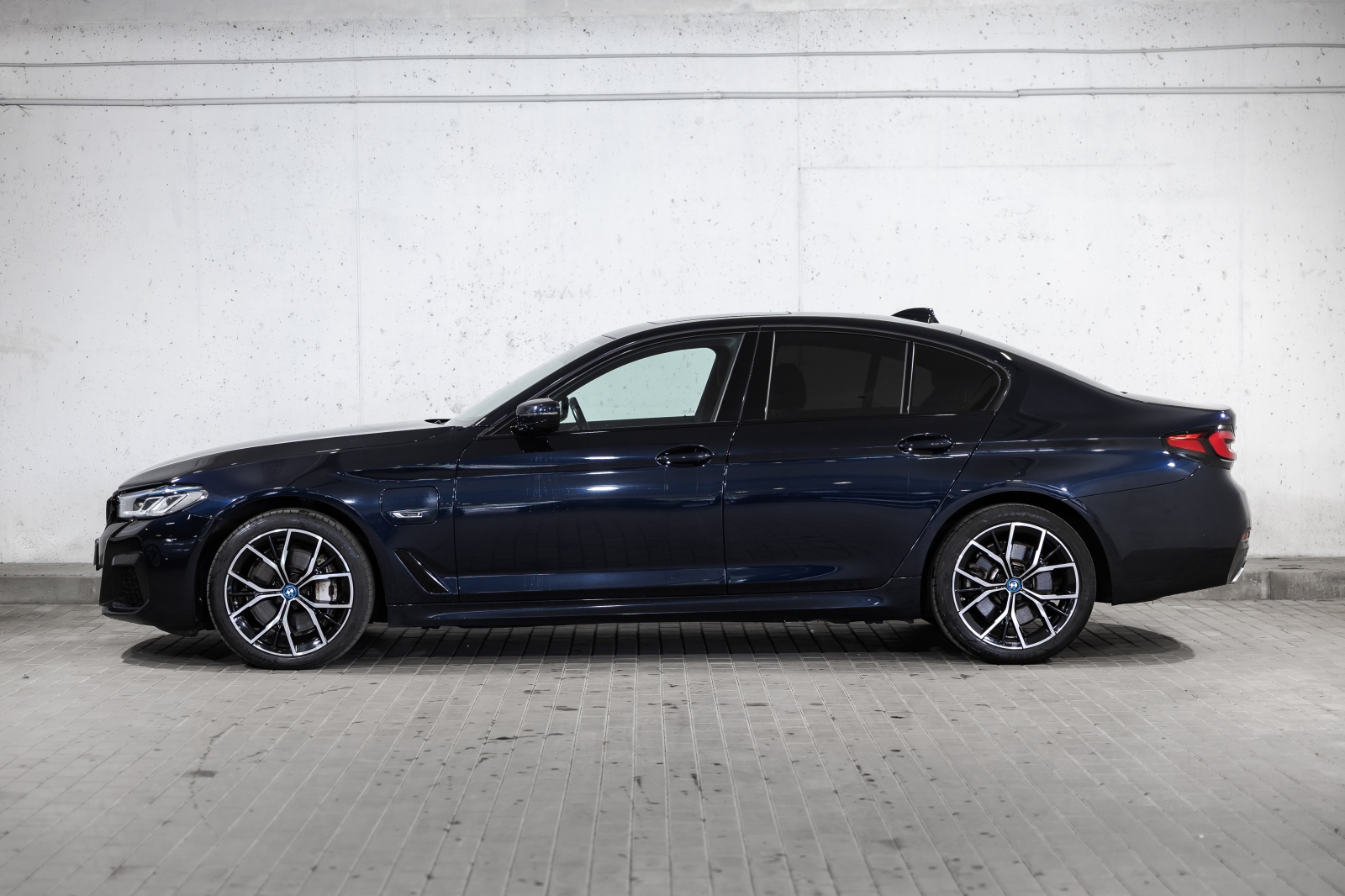 BMW 545 e xDrive