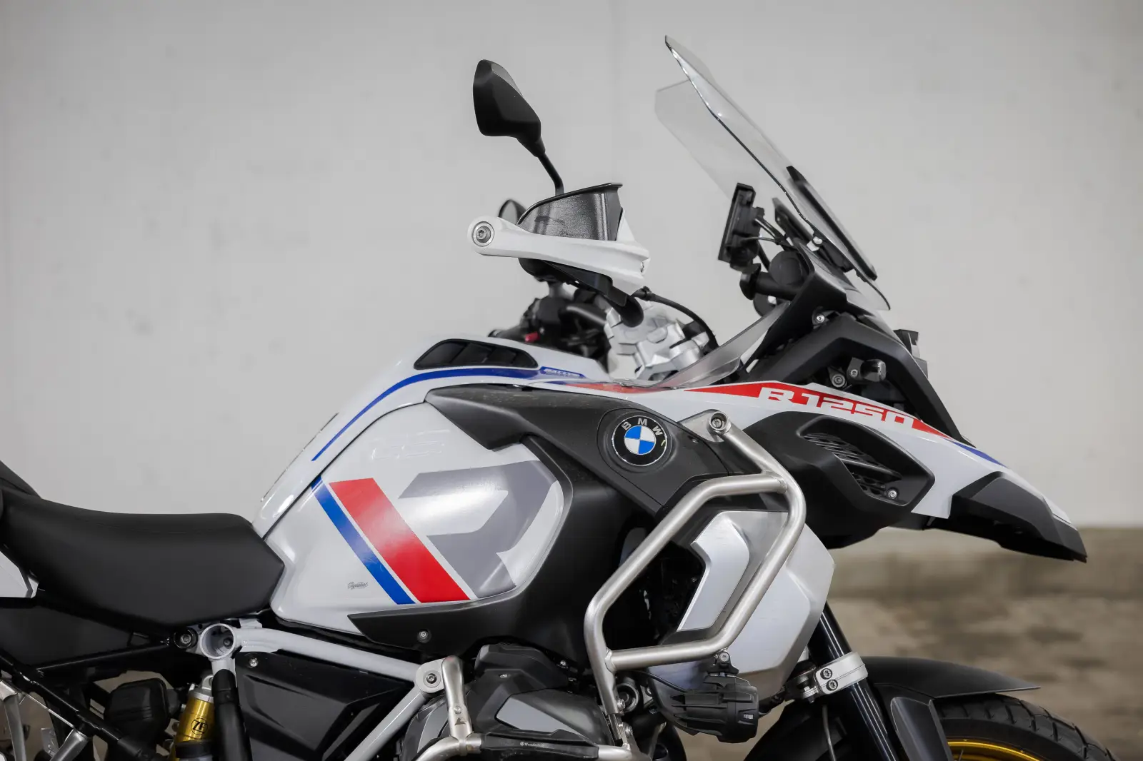 255a28c1f91ec7239be81247a1e252166a159d2cbea16.jpg
