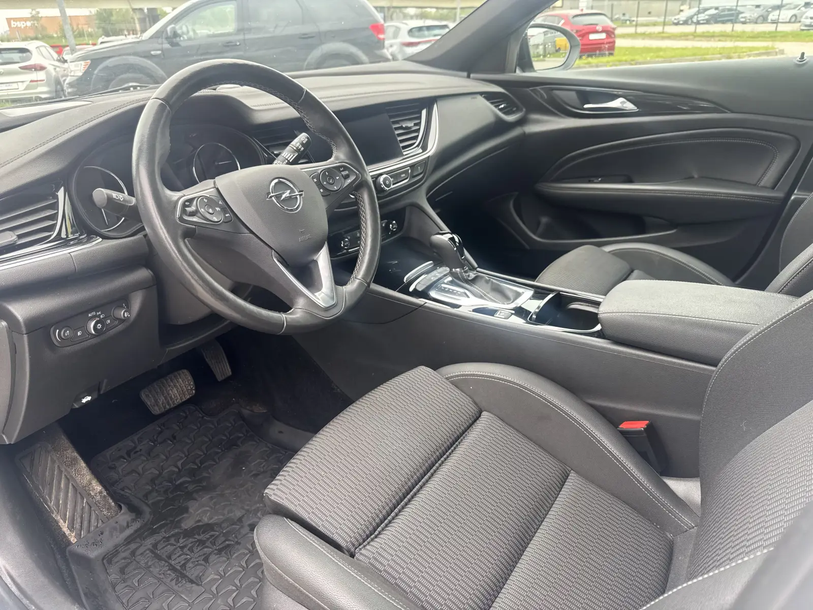 f321acc40e557df5a5904116edf0ef796a0c4abf0f181.jpg