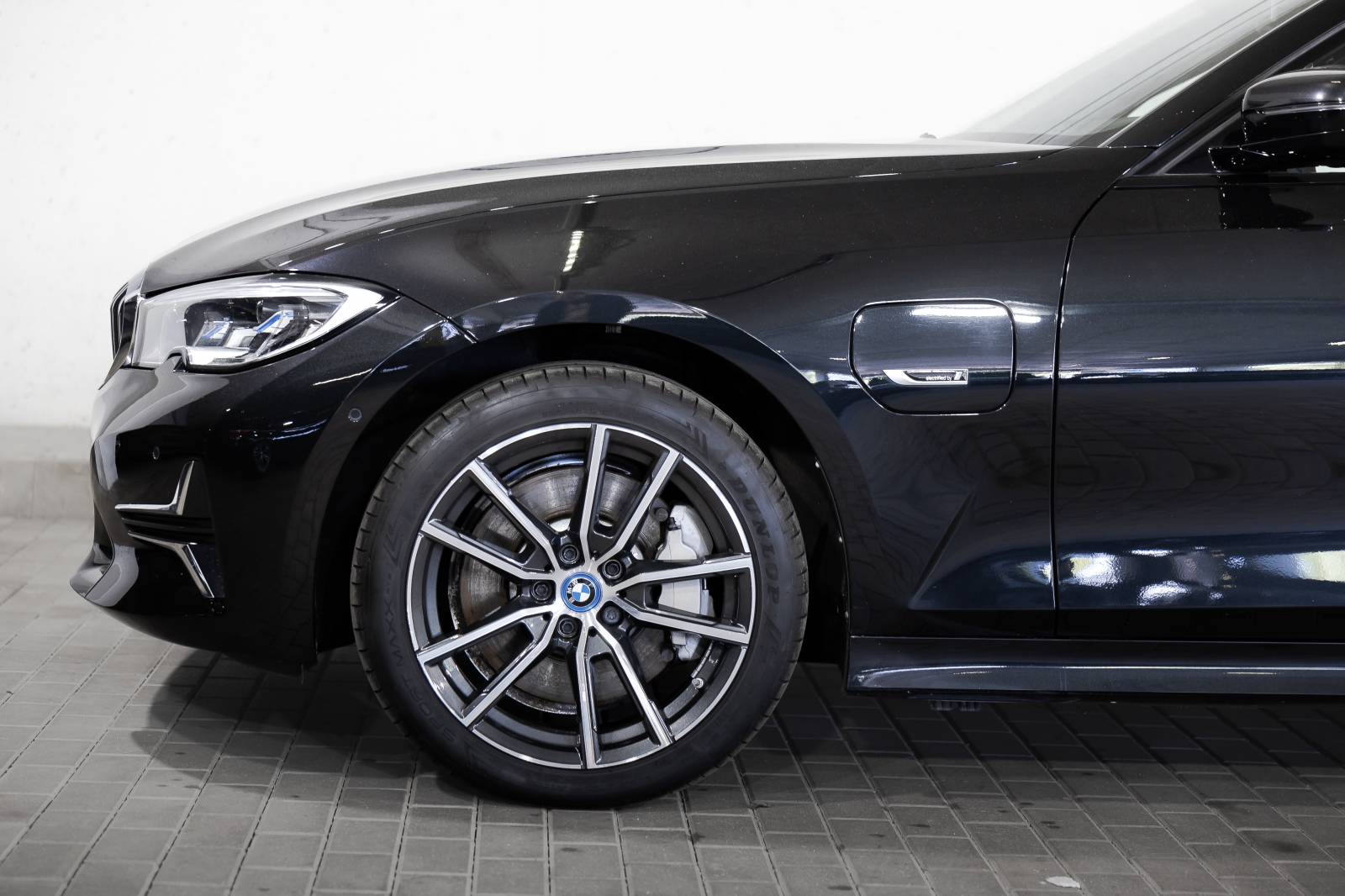 BMW 330 e