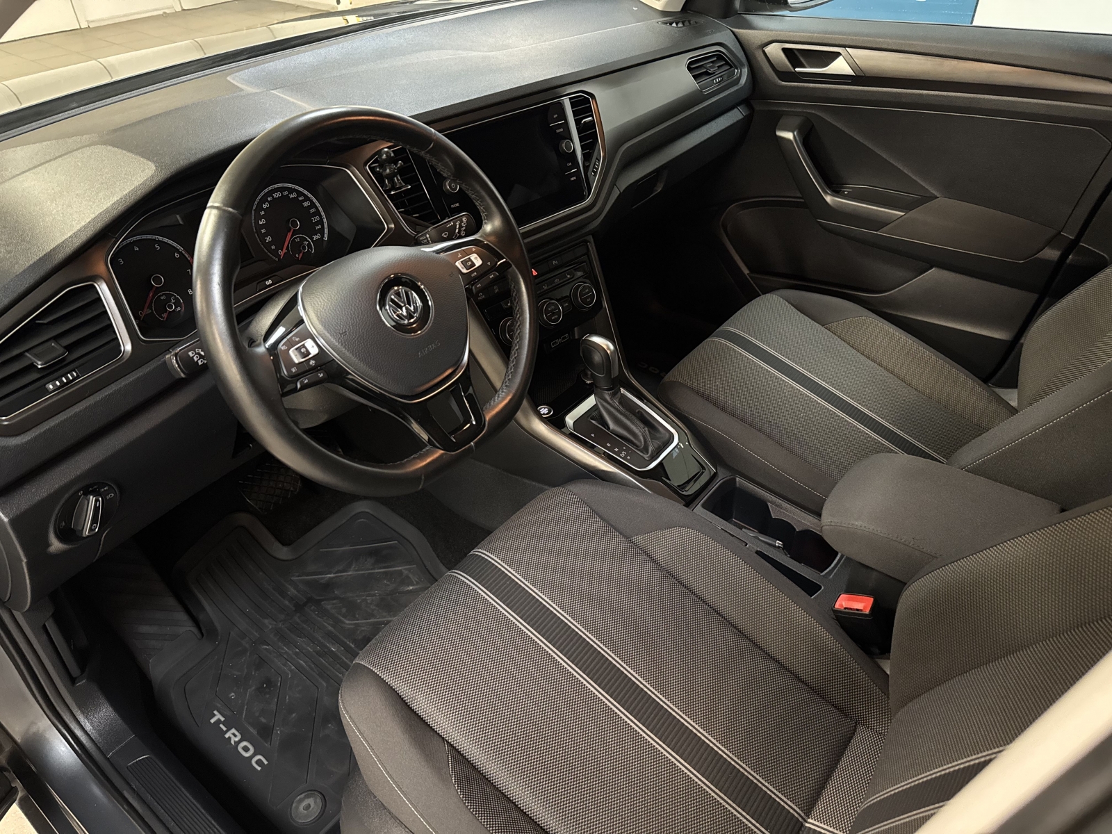 Volkswagen T-Roc 2WD