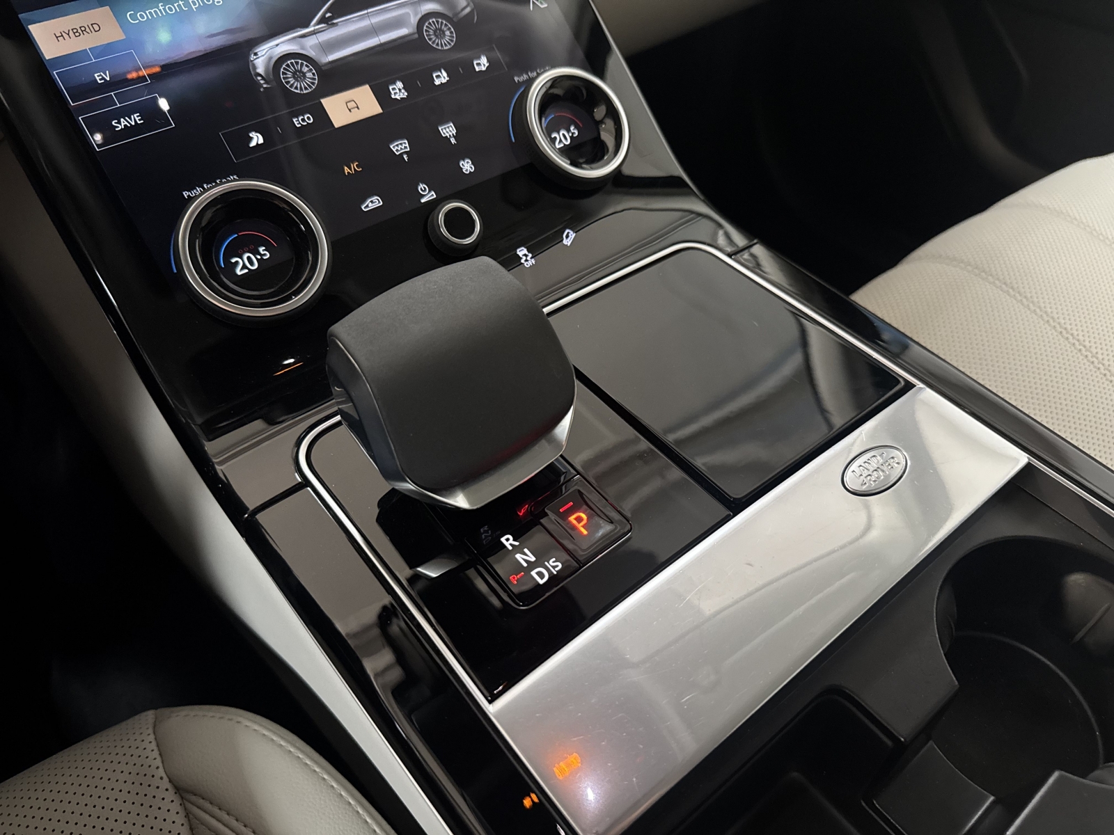 Land Rover Range Rover Velar P400e PHEV AWD S