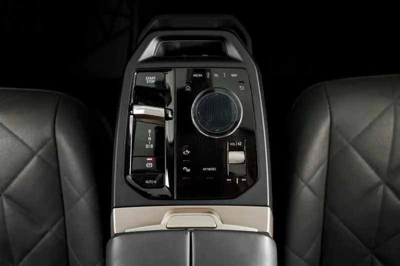 BMW iX xDrive40