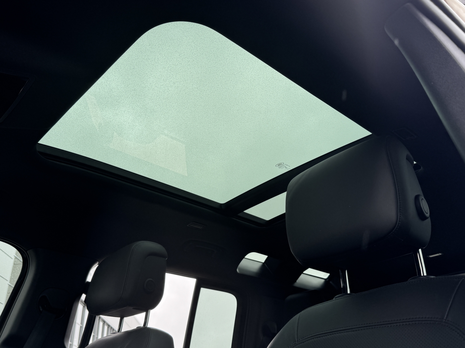 Land Rover Defender 110 D300 X-Dynamic HSE 3.0
