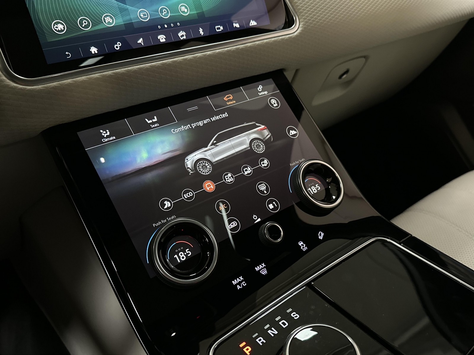 Land Rover Range Rover Velar R-Dynamic S