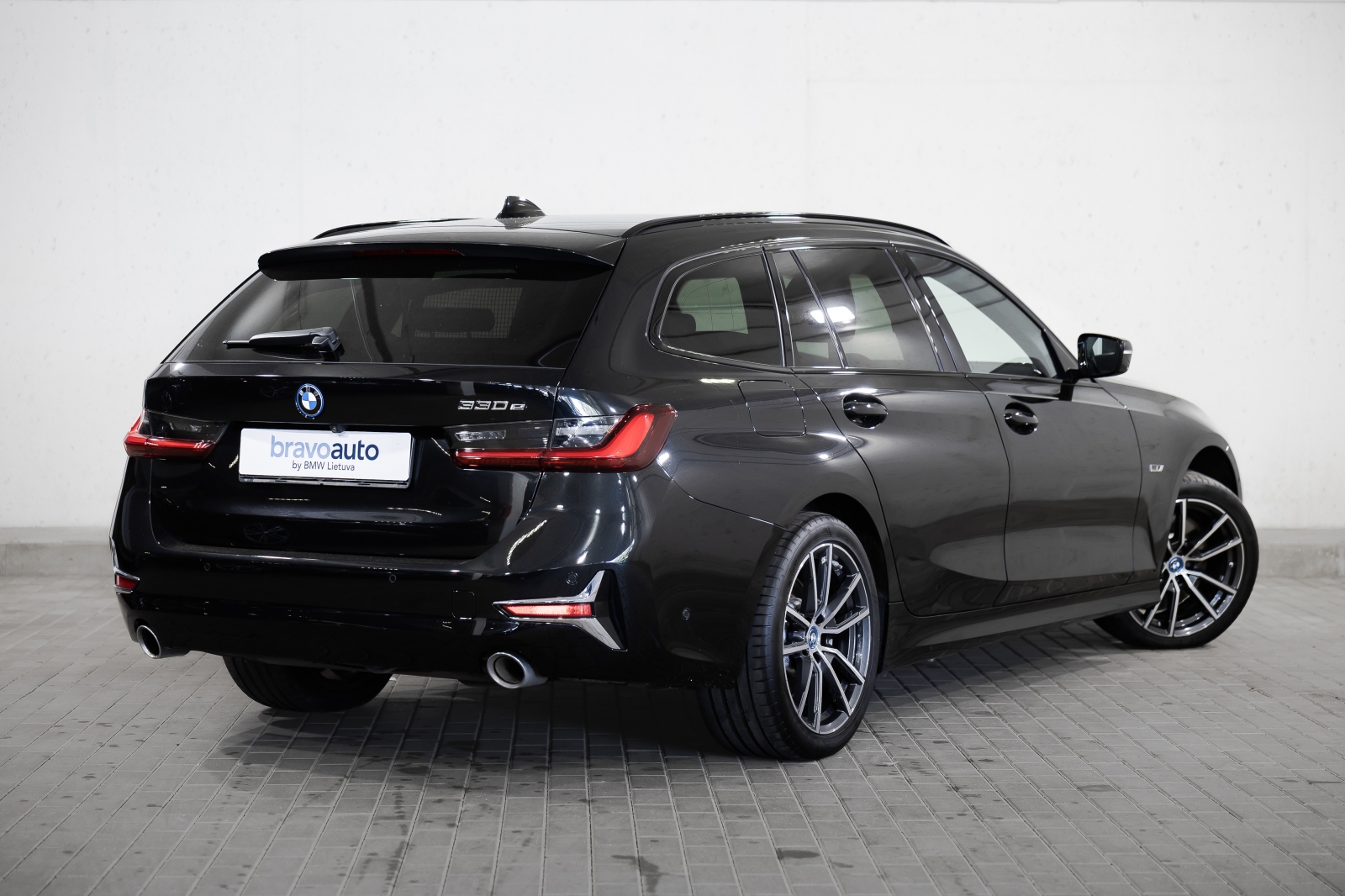 BMW 330 e