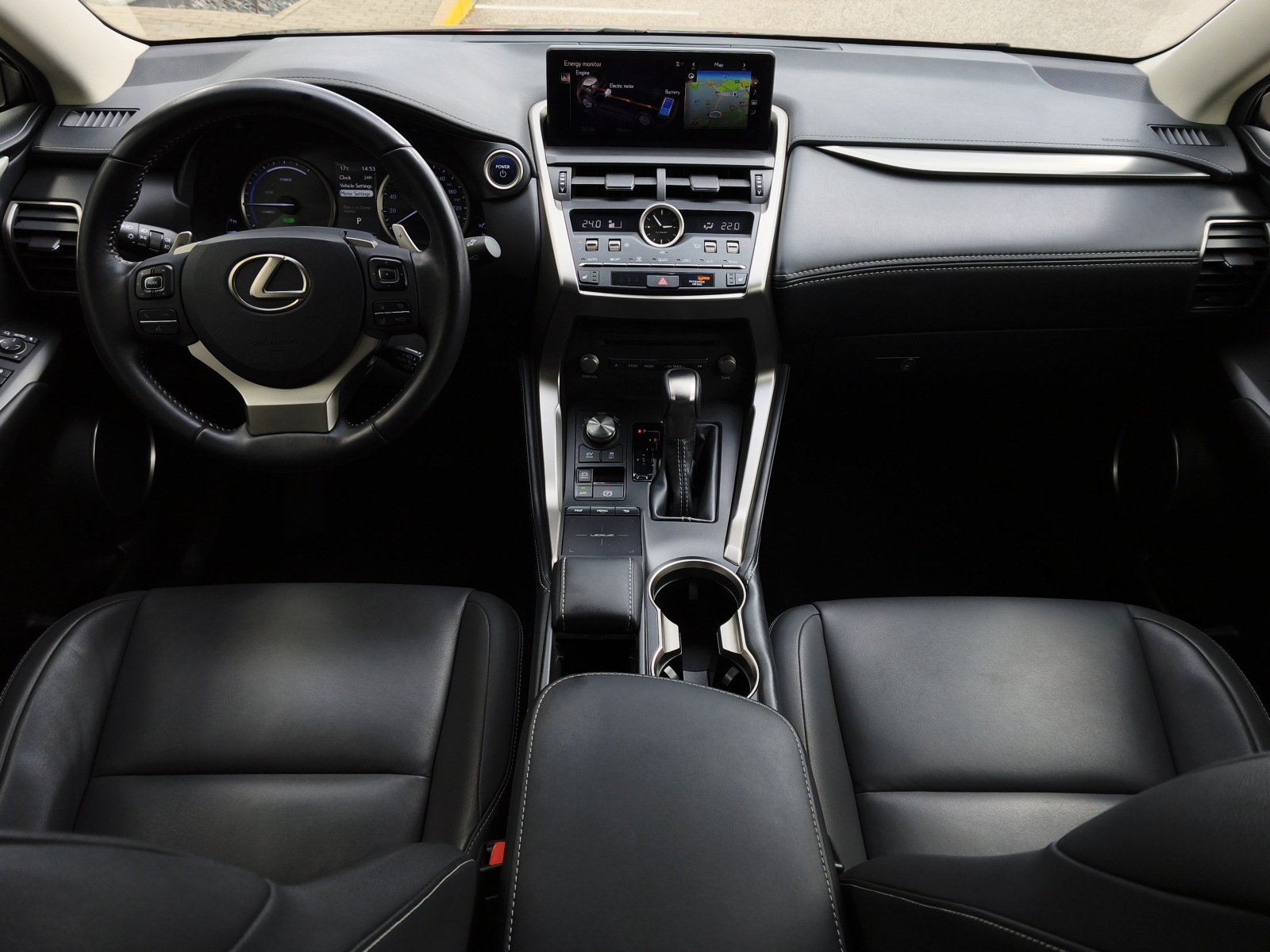 Lexus NX 300h Business Hybrid AWD