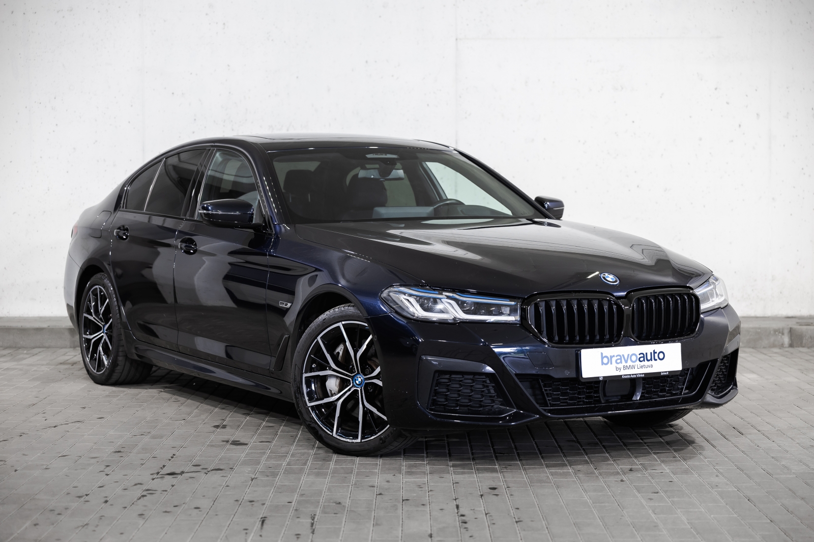 BMW 545 e xDrive