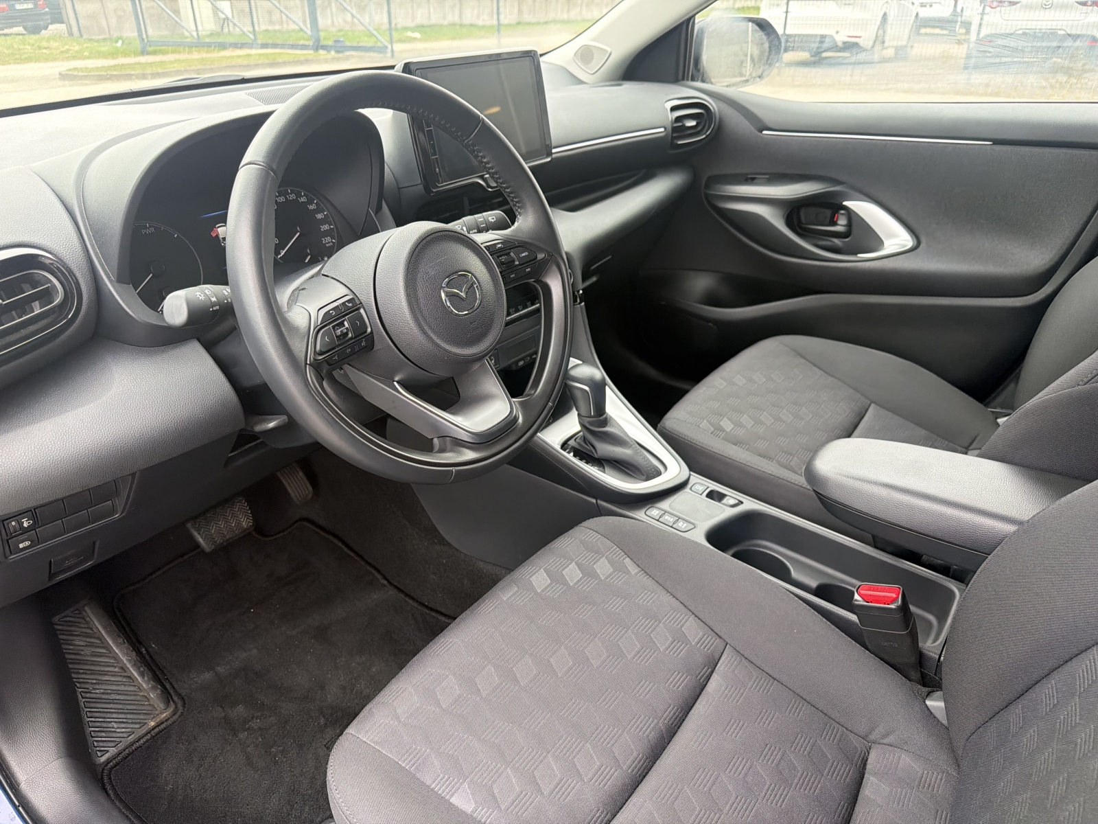 Mazda 2 Centre-line