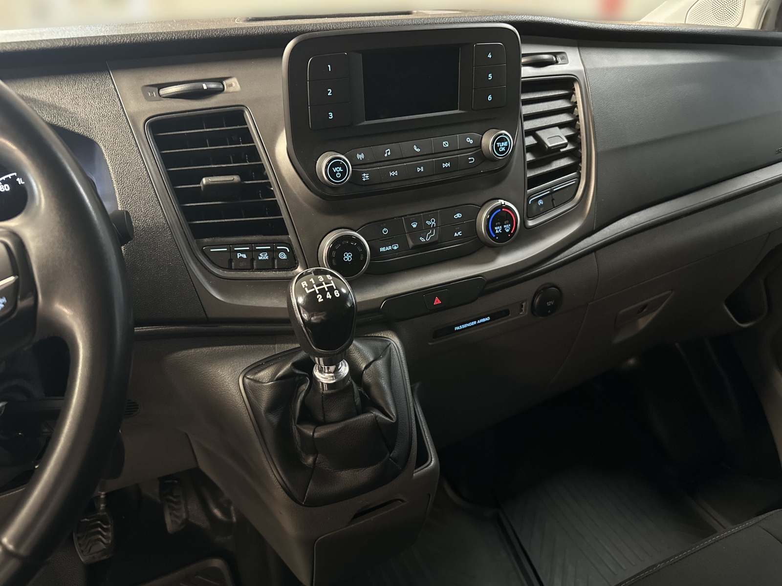 Ford Transit Custom Kombi Trend 320