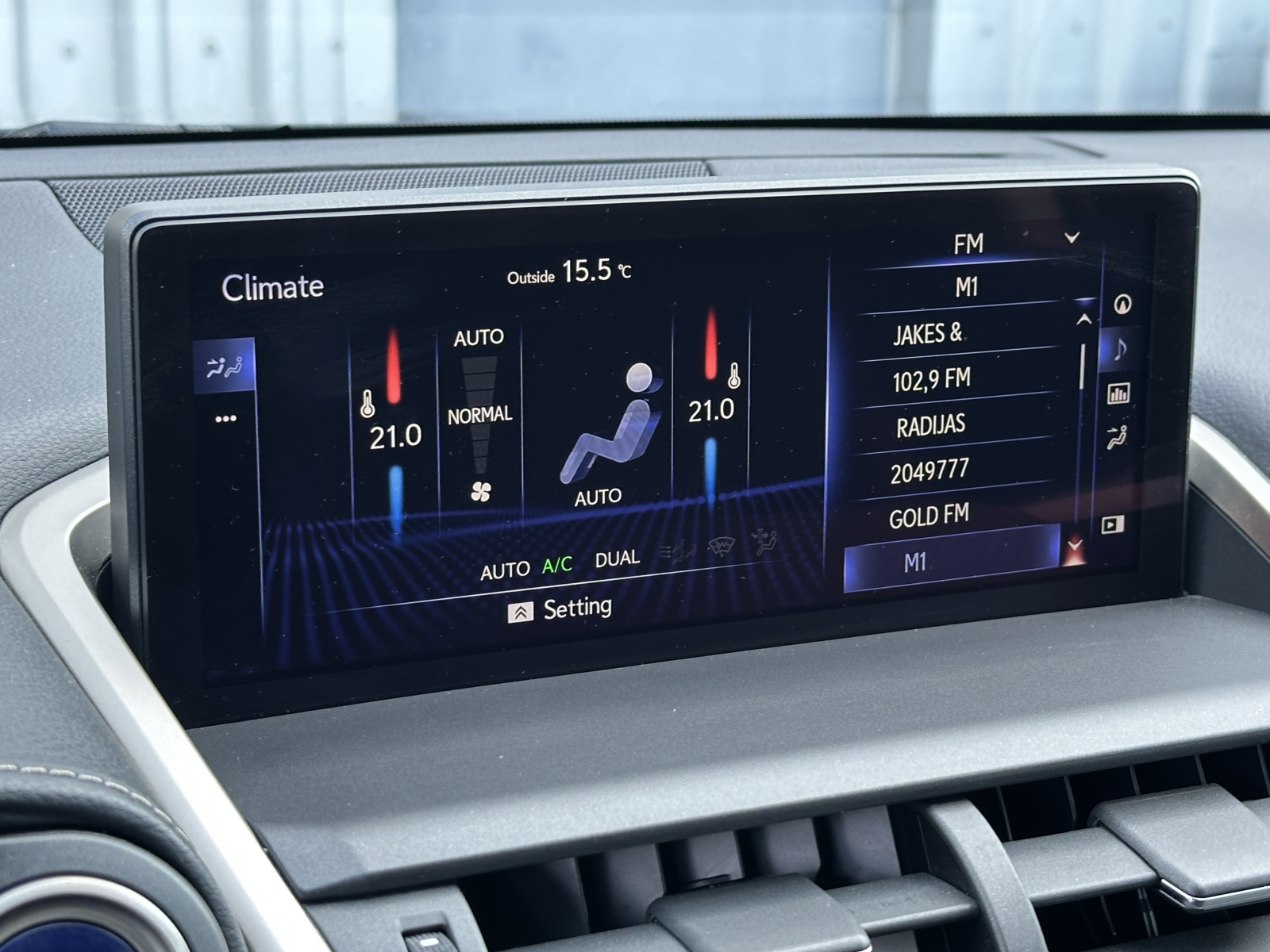 Lexus NX 300h Hybrid AWD