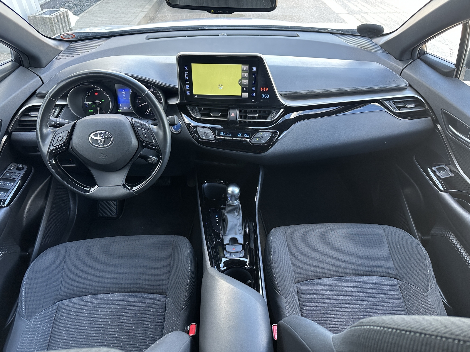 Toyota C-HR Hybrid