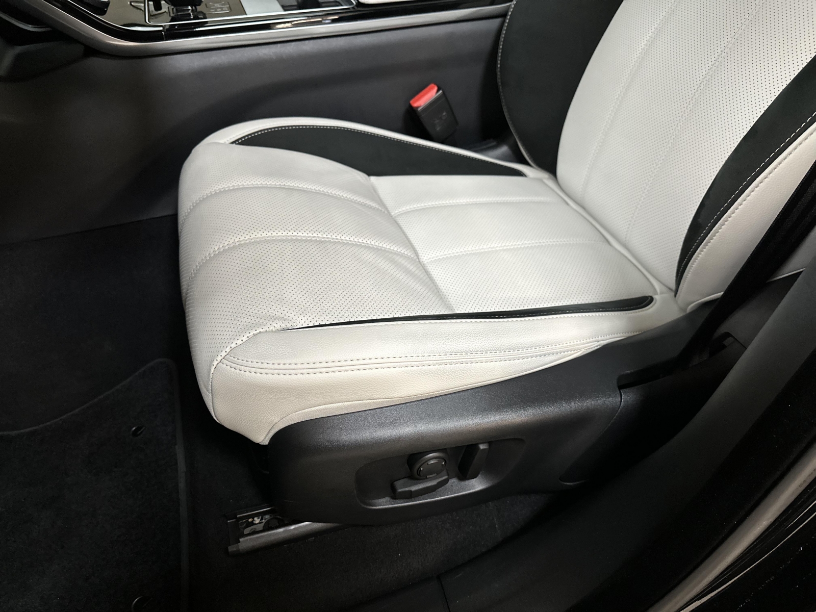 Land Rover Range Rover Velar P250 R-Dynamic SE