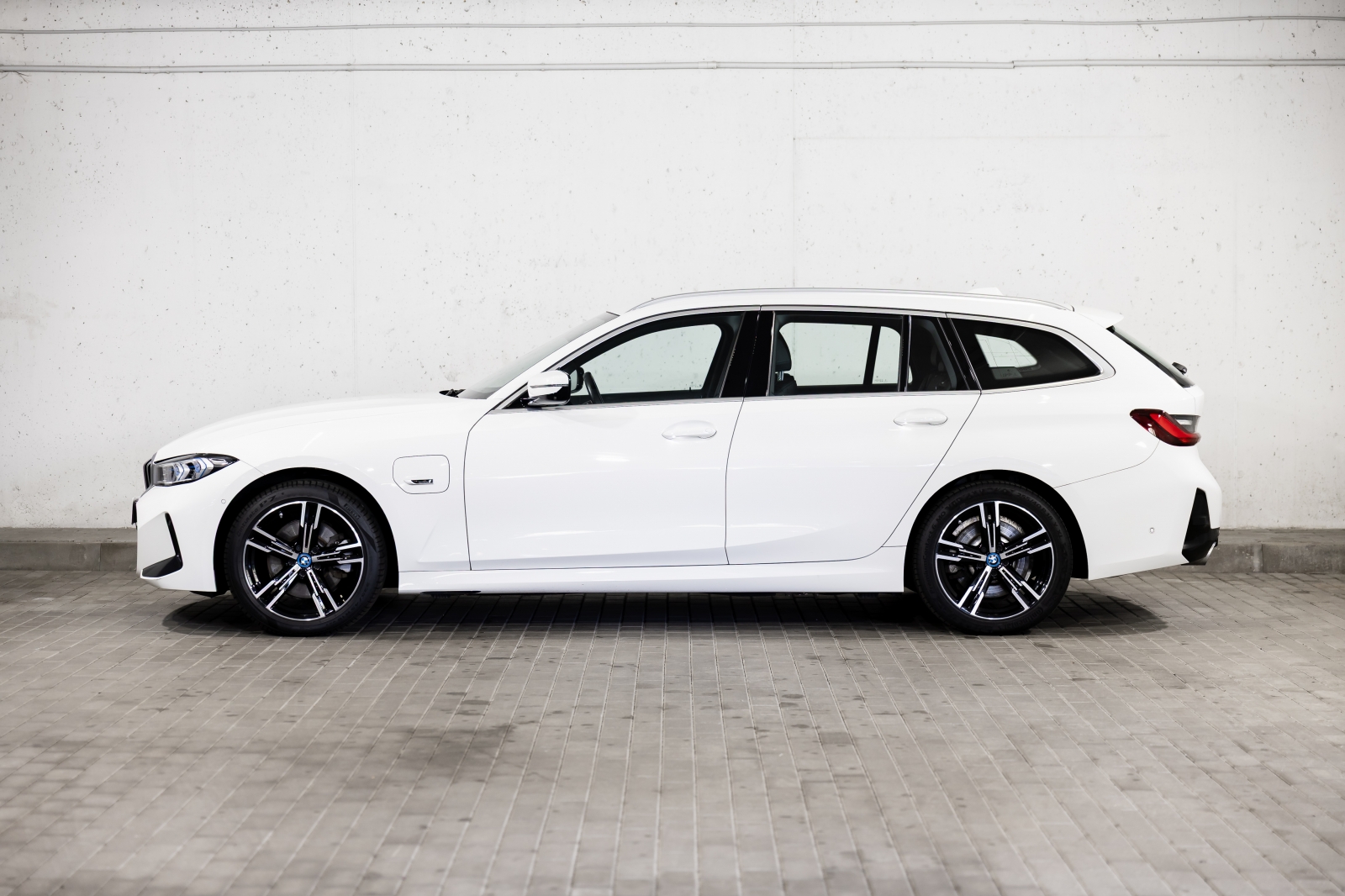 BMW 330 e
