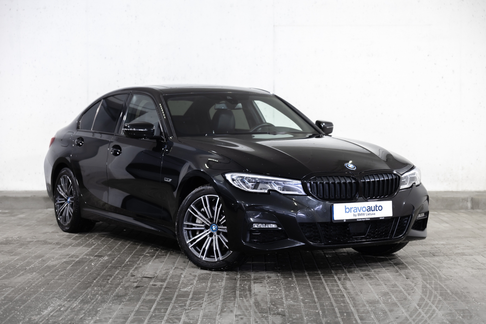 BMW 330 e