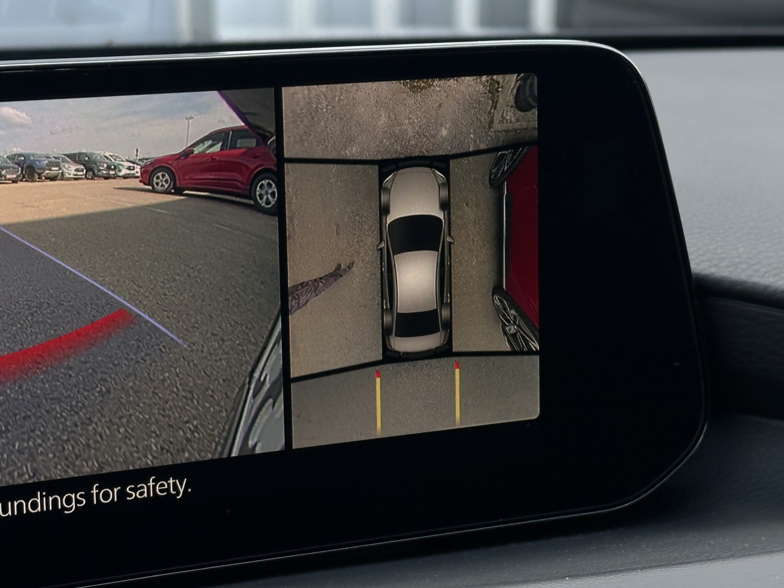 Mazda 3 Exclusive-Line