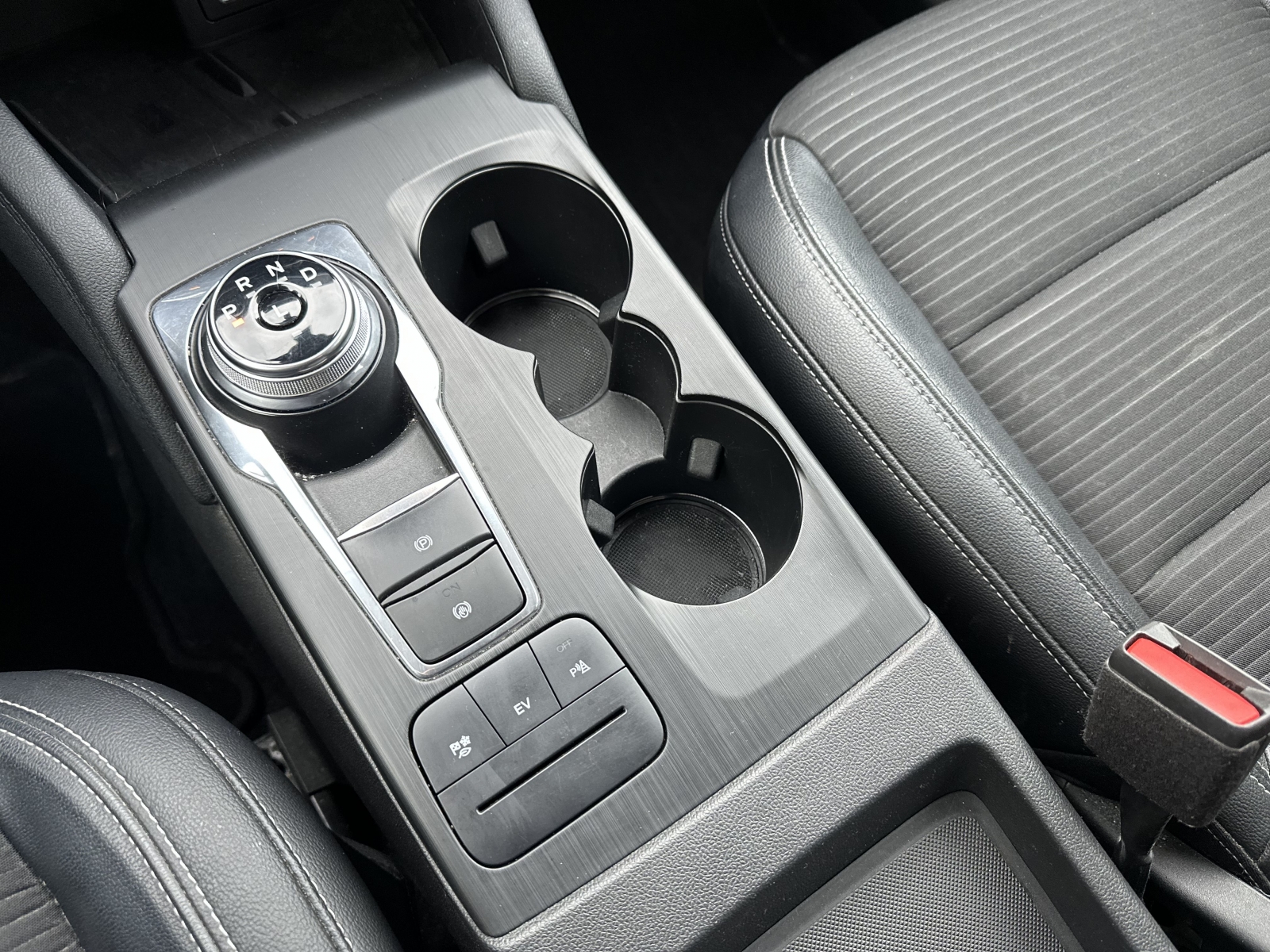 Ford Kuga TITANIUM 2,5 L DURATEC PLUG-IN HYBRID 225 AG CVT