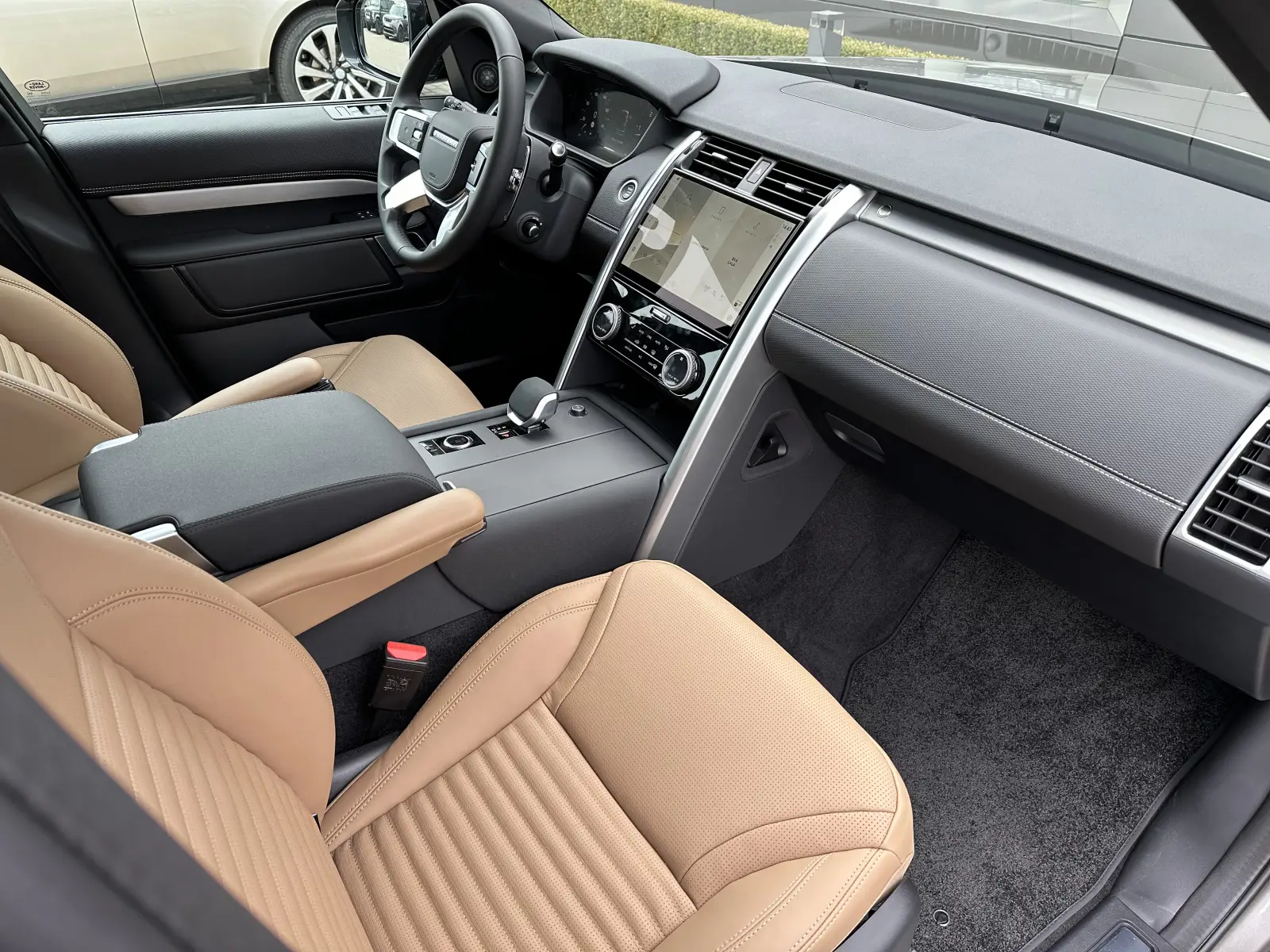 Land Rover Discovery D350 Dynamic HSE