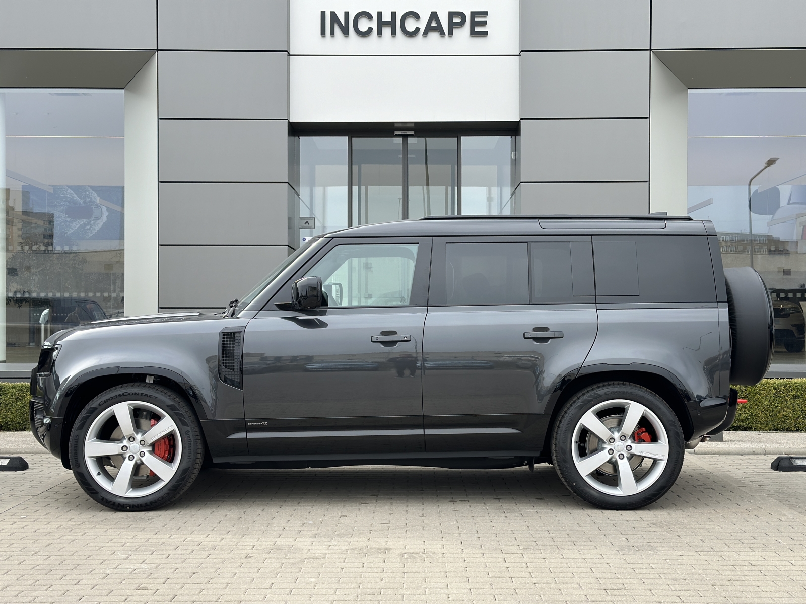 Land Rover Defender D300