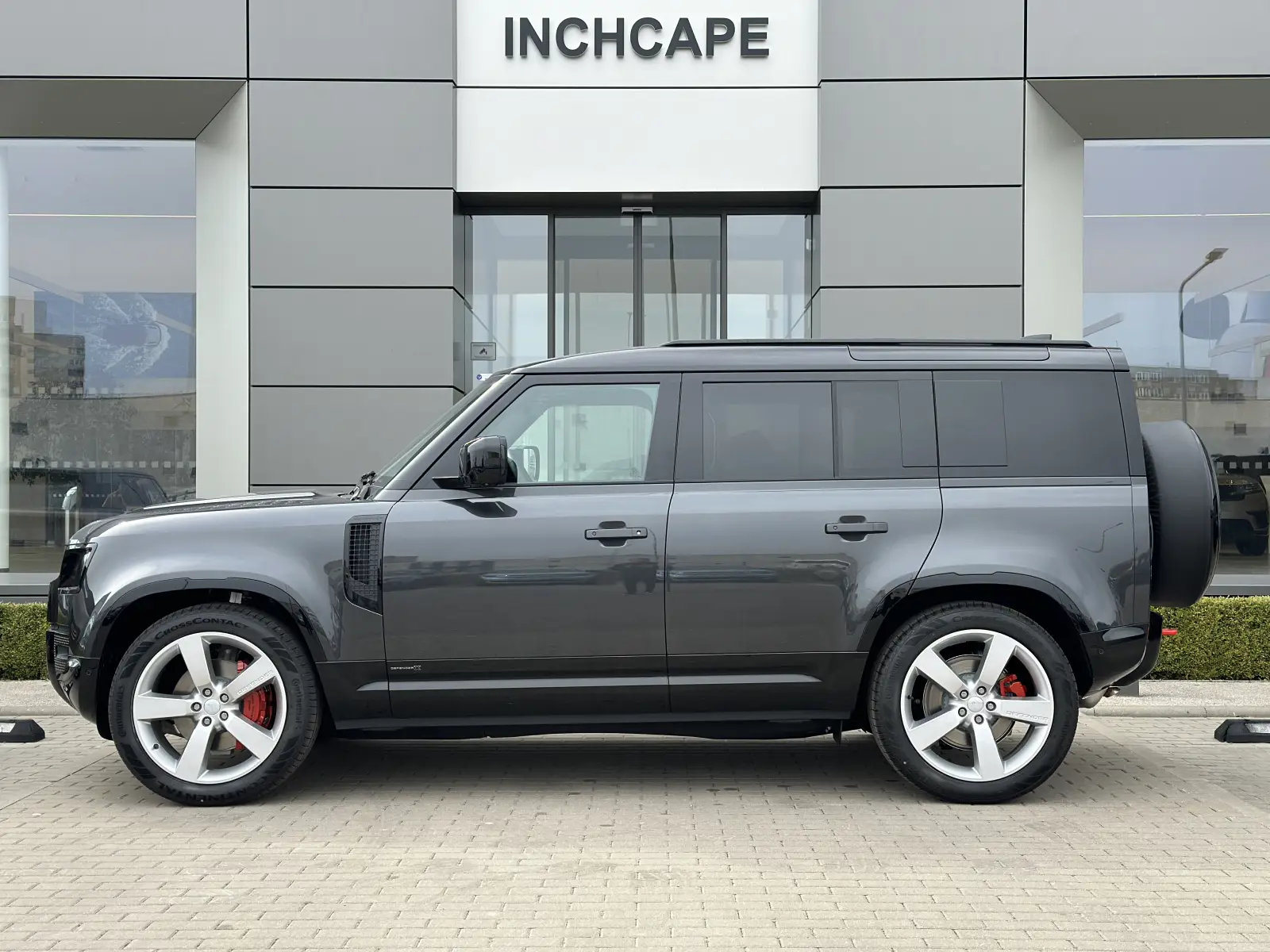 Land Rover Defender D300