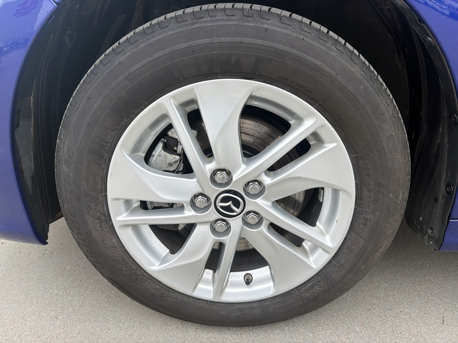 Mazda 2 Centre-line