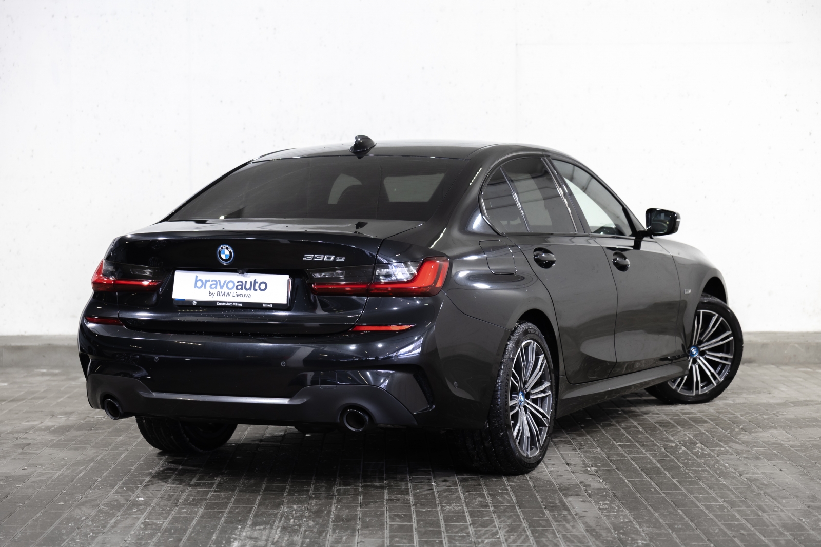 BMW 330 e