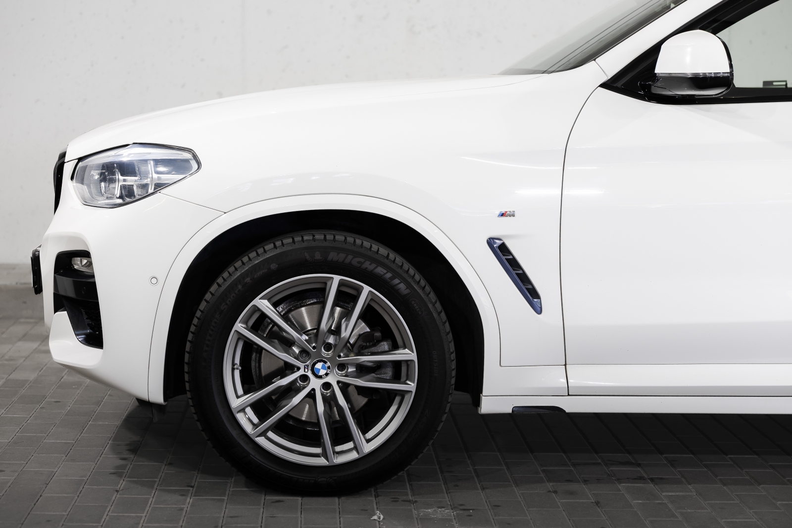 BMW X4 xDrive20i