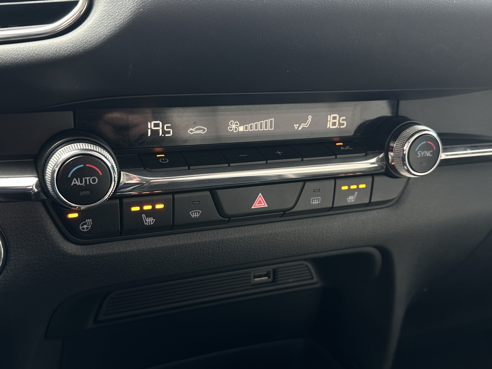 Mazda CX-30 Skyactiv-X Luxury