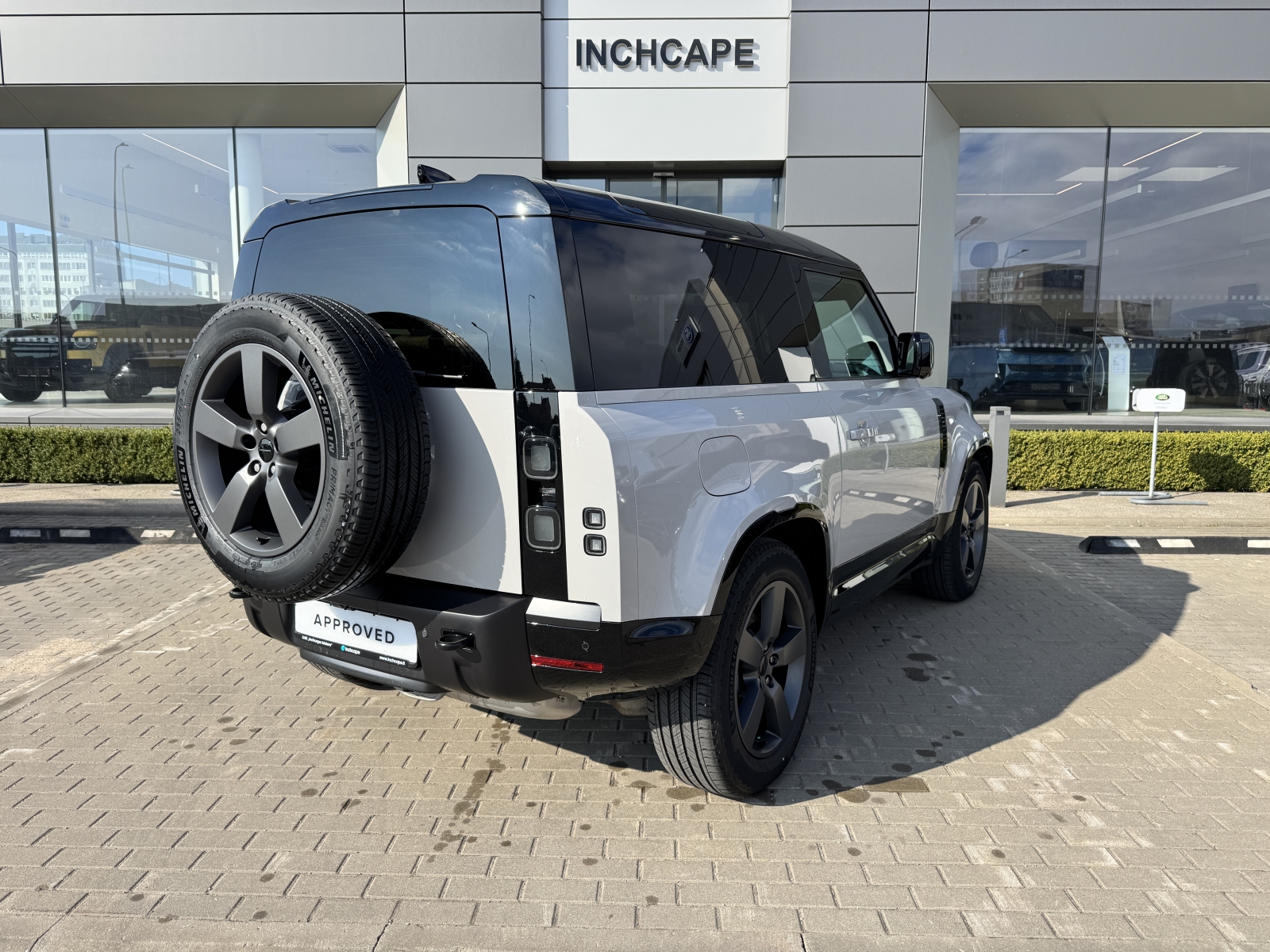 Land Rover Defender 90 3.0 D250 3DR X-Dynamic HSE