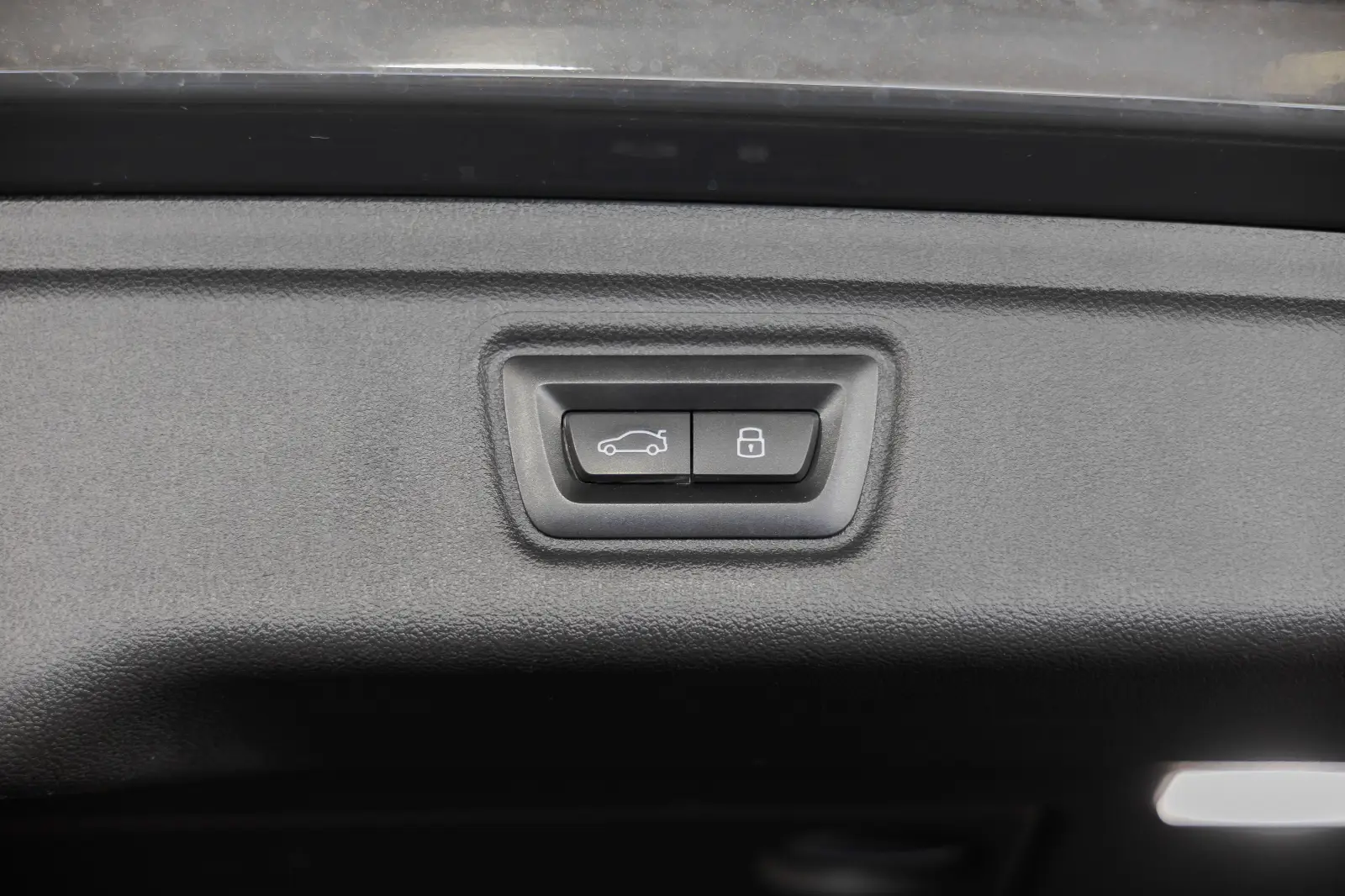 b24890385581f64e52f7e41b1e6df50a6a6c53c4c1c25.jpg