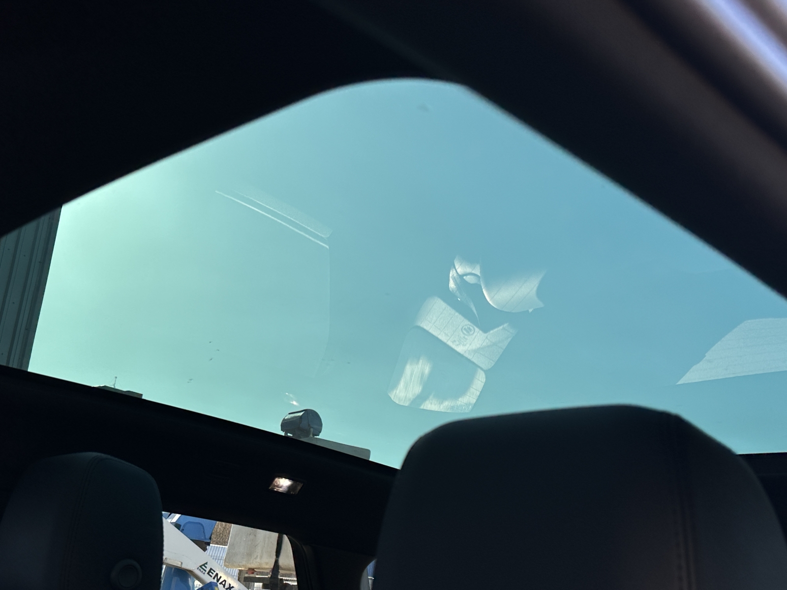 Land Rover Range Rover Evoque P300E Plug-In Hybrid AWD R-Dynamic SE