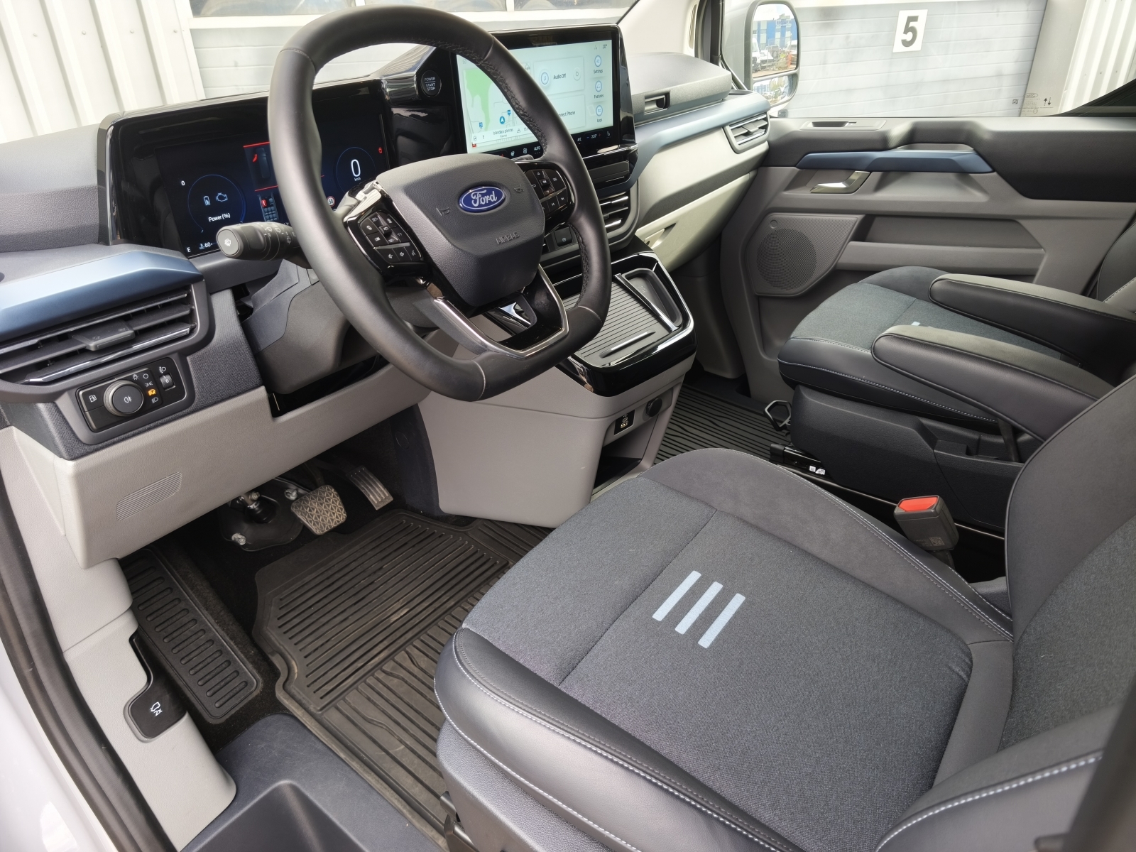 Ford Tourneo Custom Active PHEV