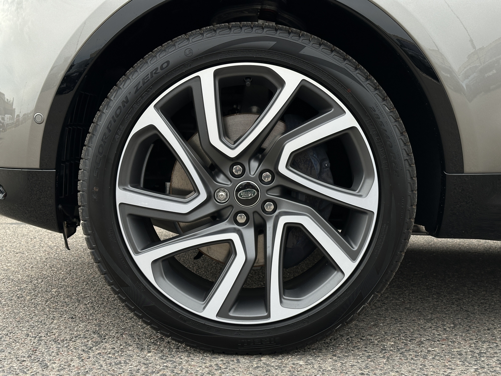 Land Rover Discovery D350 Dynamic HSE