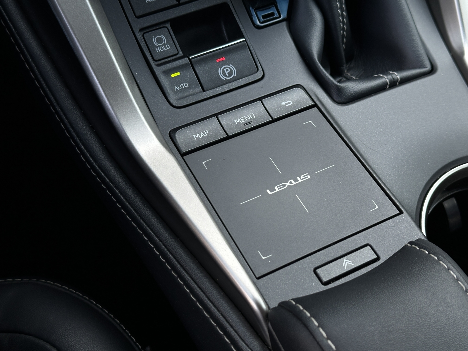 Lexus NX 300h Hybrid AWD