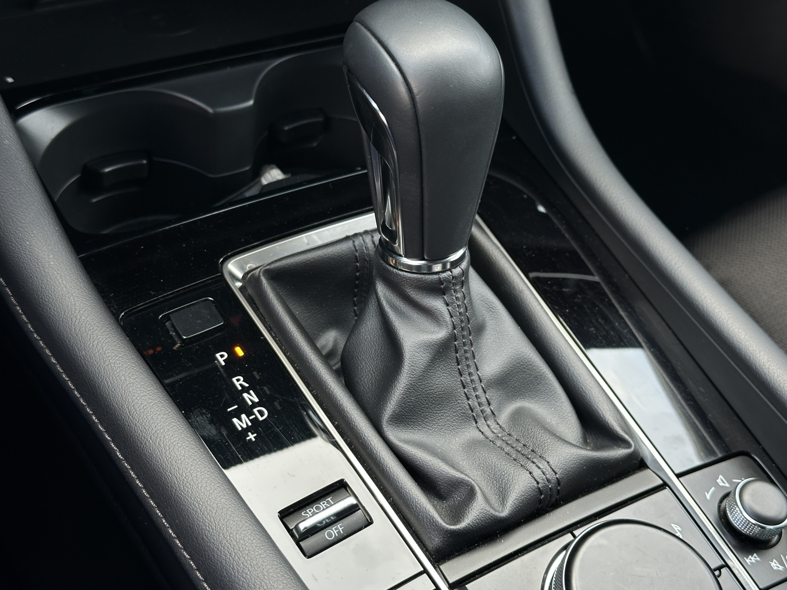 Mazda 3 Exclusive-Line