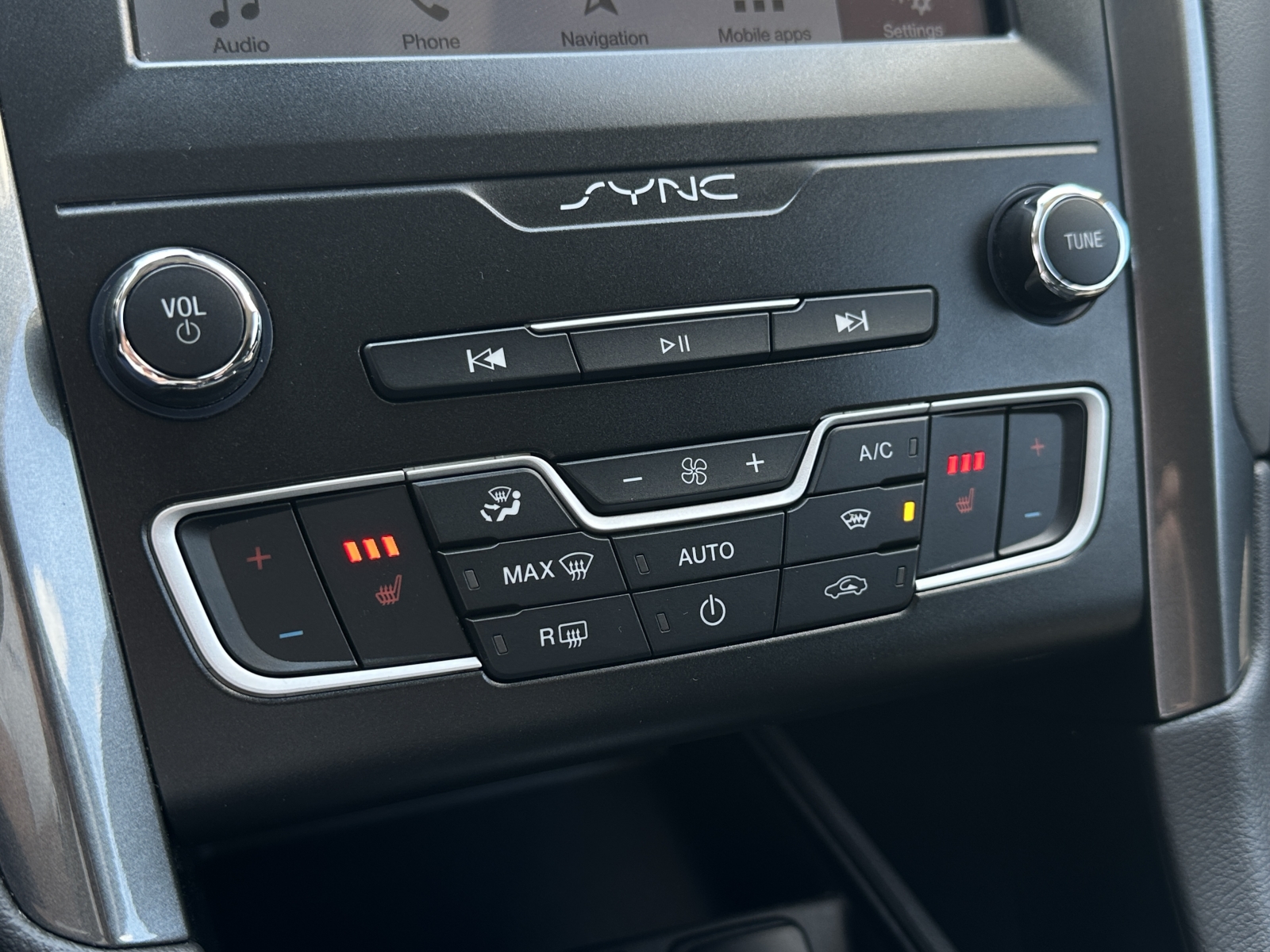 Ford Mondeo Hybrid
