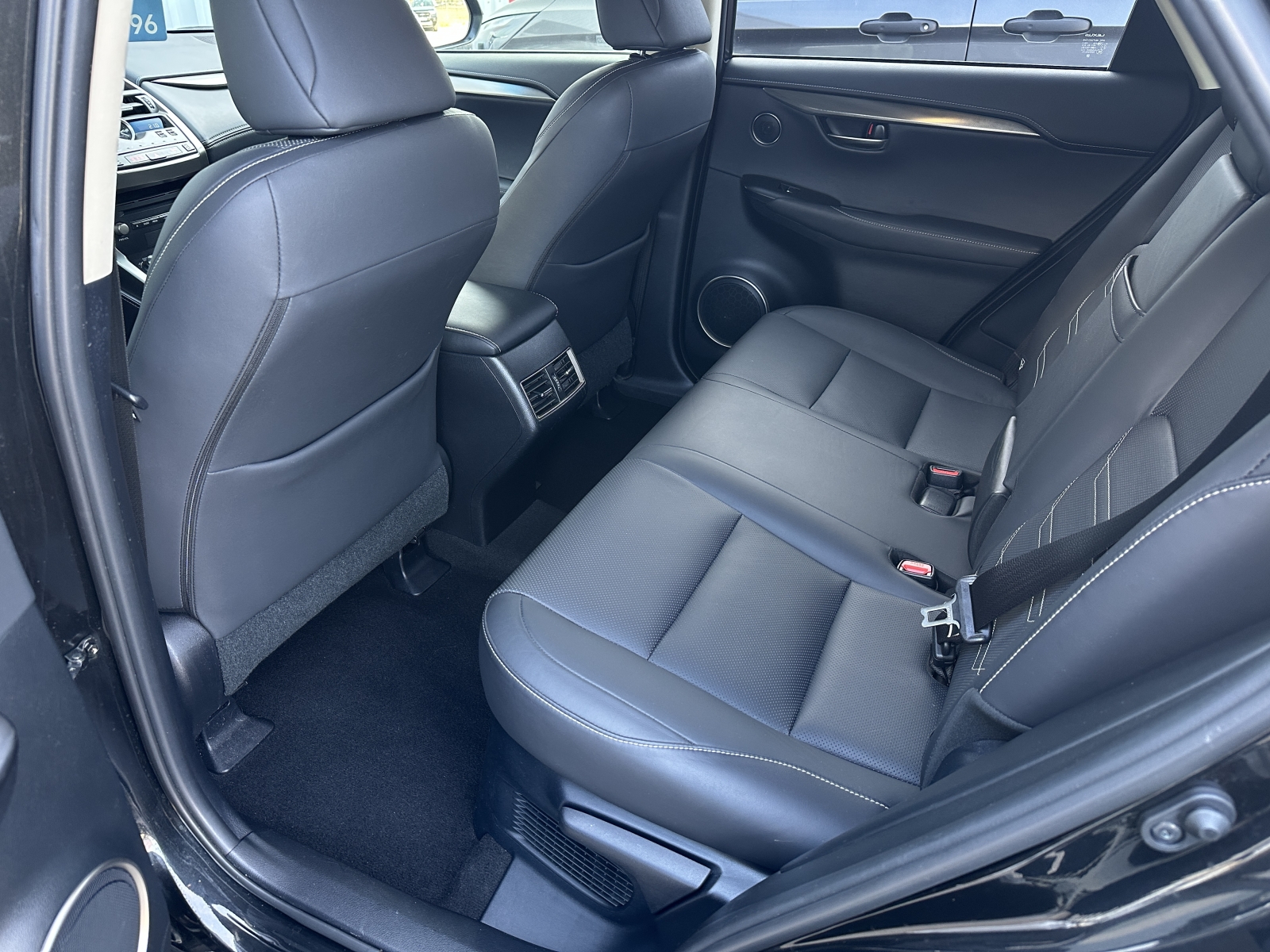 Lexus NX 300h Hybrid AWD