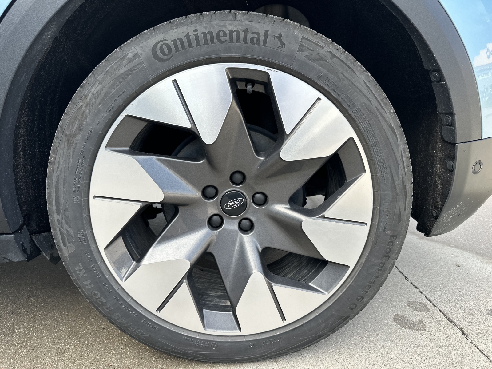 Ford Explorer Premium Extended Range AWD 250Kw