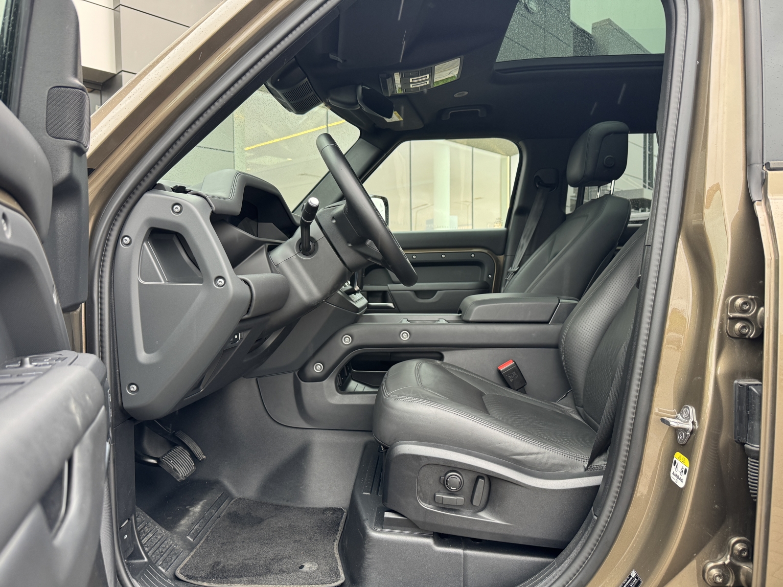 Land Rover Defender 110 D300 X-Dynamic HSE 3.0
