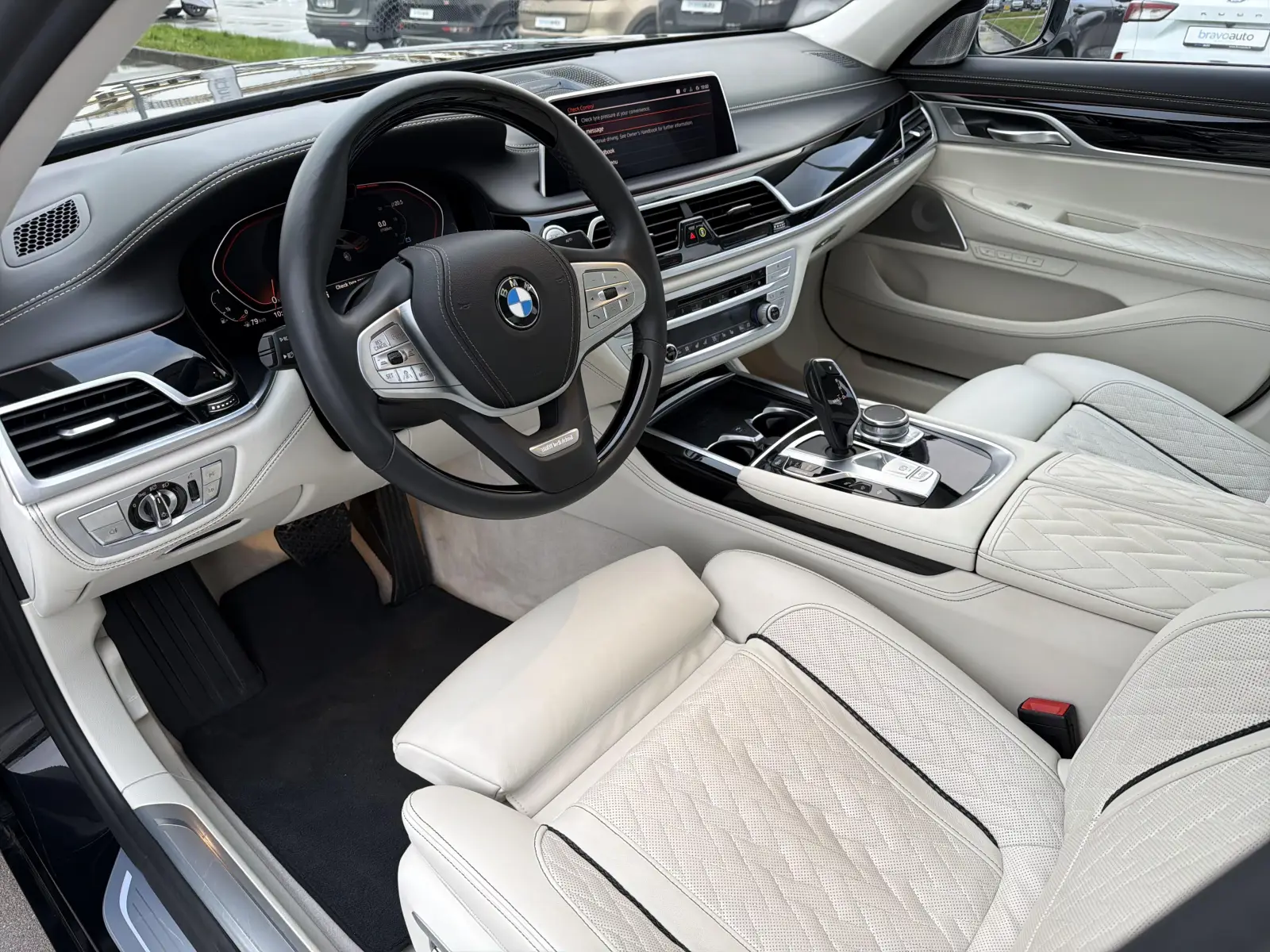 BMW 750 XDrive Individual