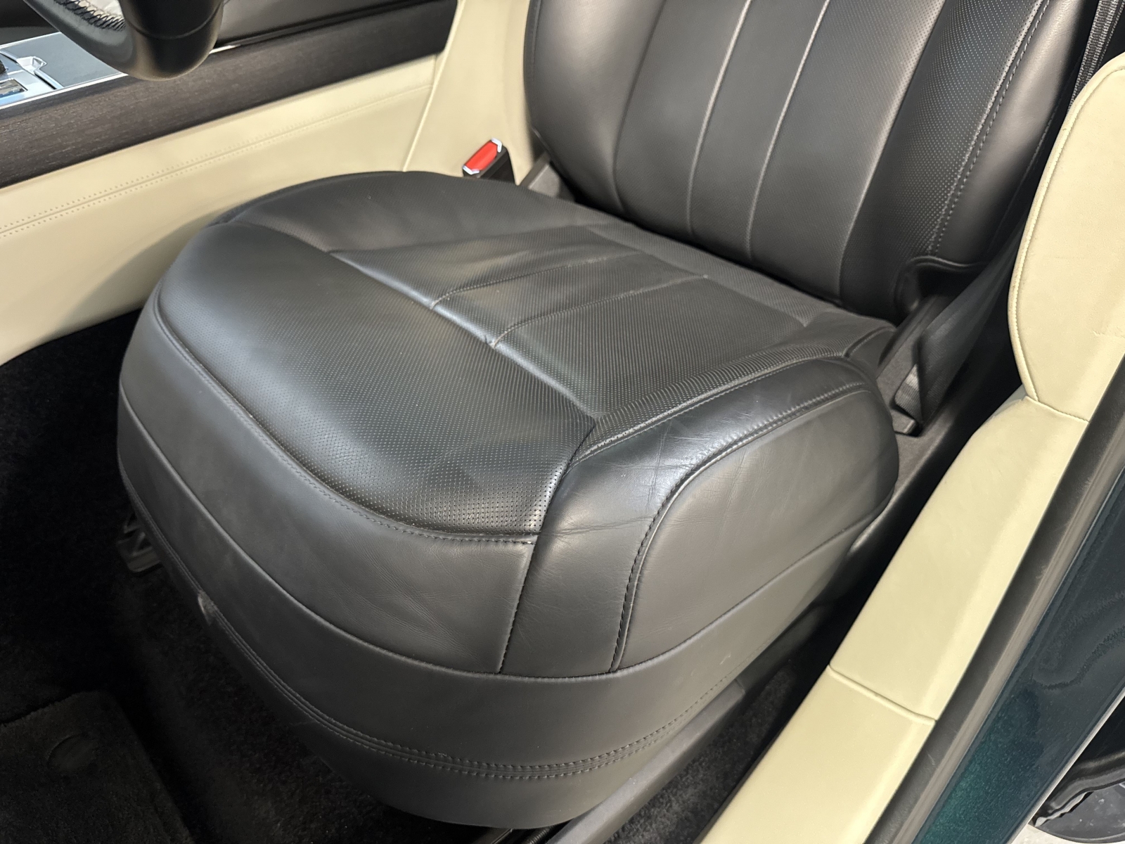 Land Rover Range Rover P400 MHEV HSE