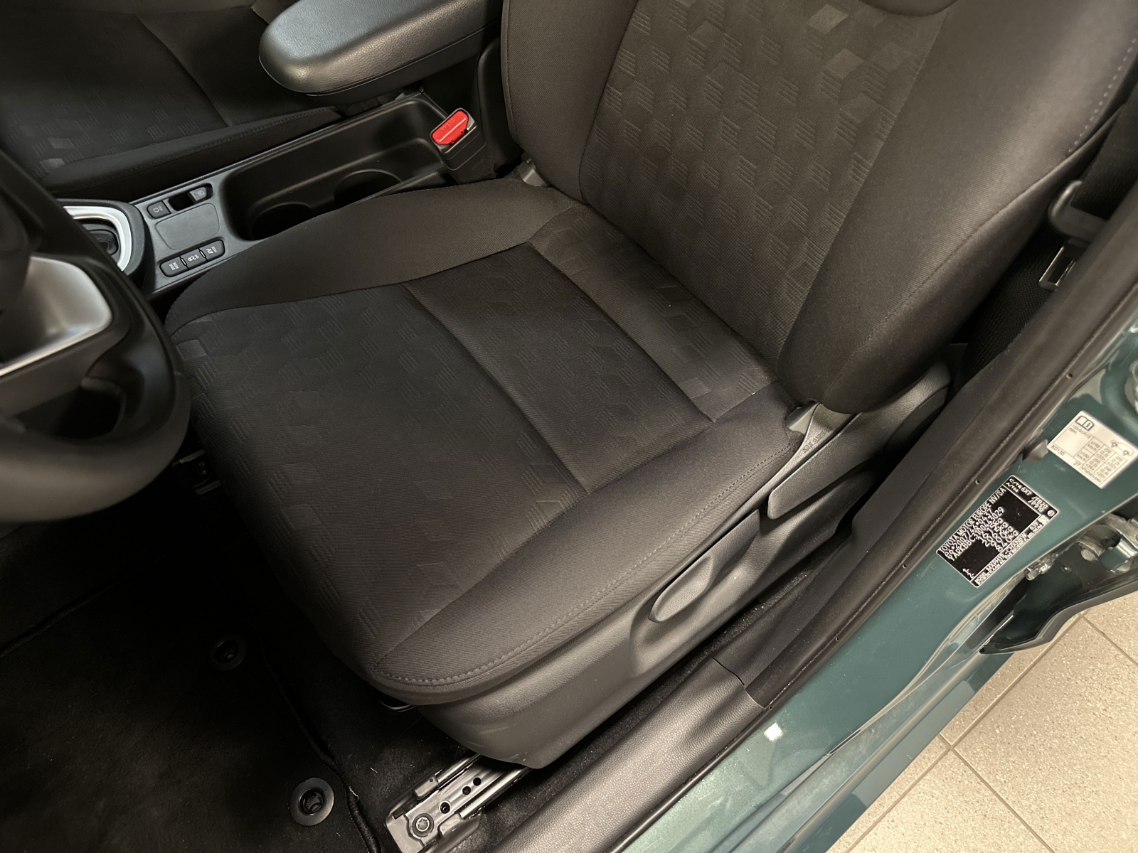 Toyota Yaris ACTIVE HYBRID
