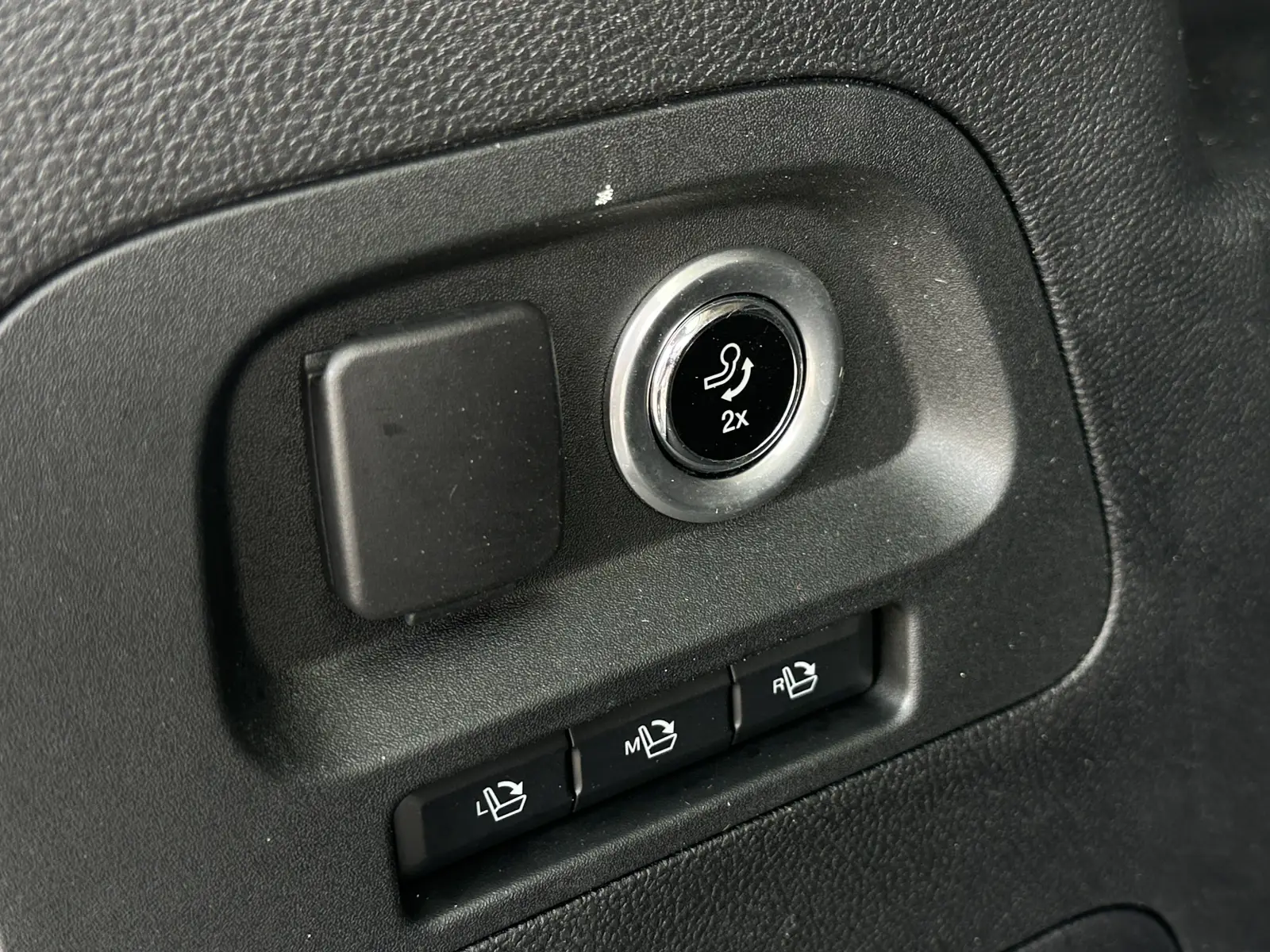 cb3775fdaef21196cae2fb64150a4ed969fa018d6c92f.jpg