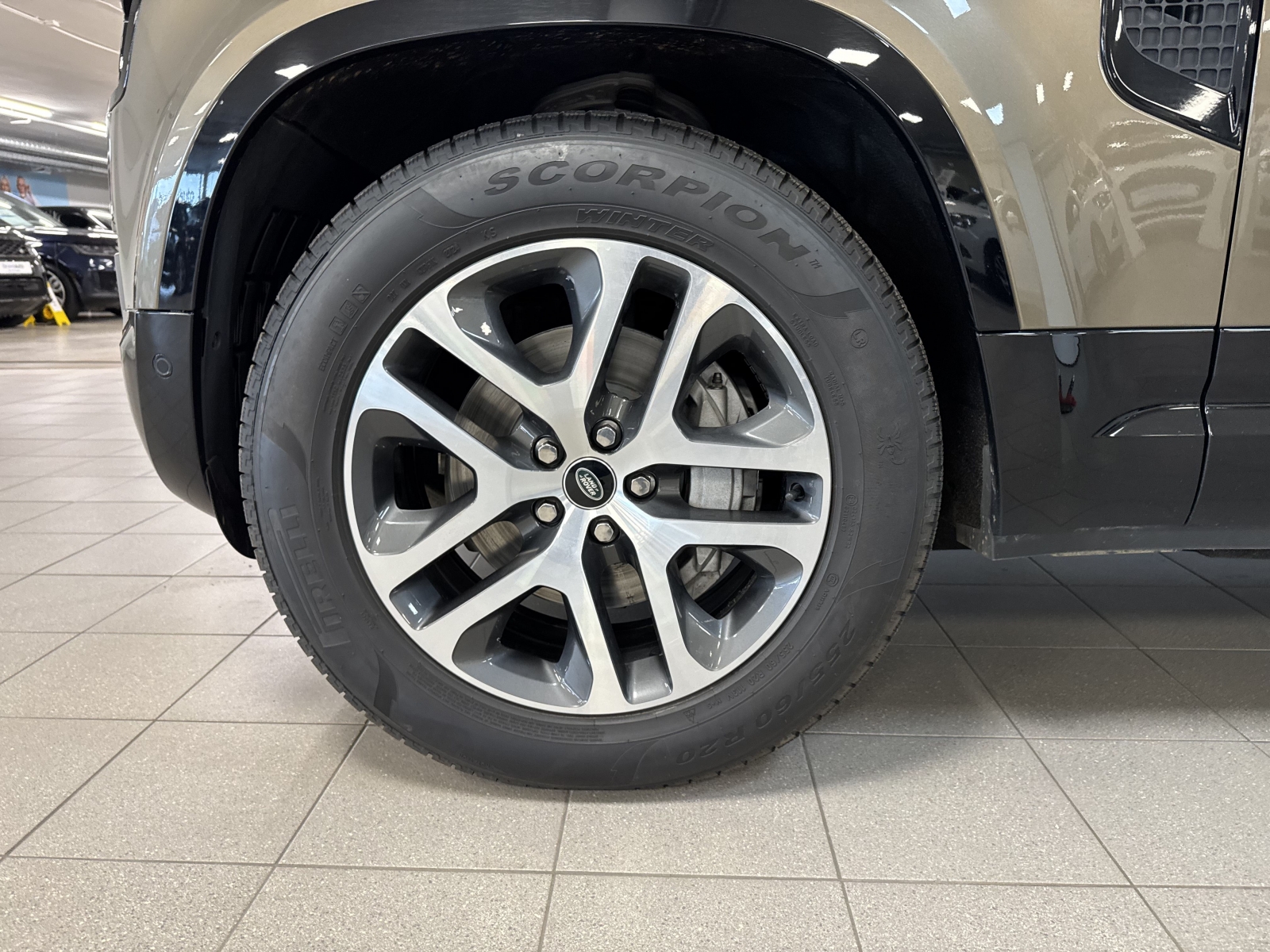 Land Rover Defender 110 D300 MHEV X-Dynamic SE
