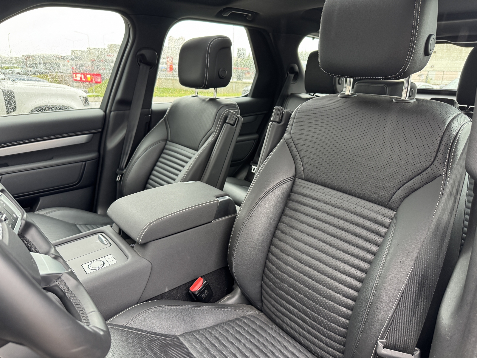 Land Rover Discovery D250 Dynamic SE 3.0
