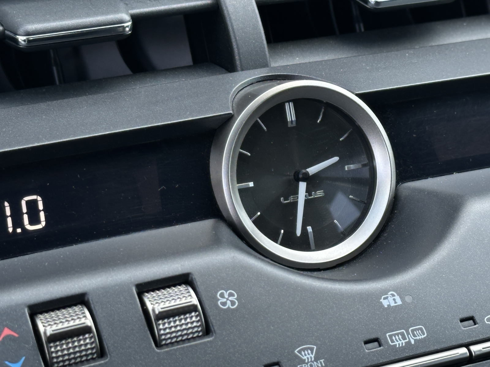 Lexus NX 300h Hybrid AWD