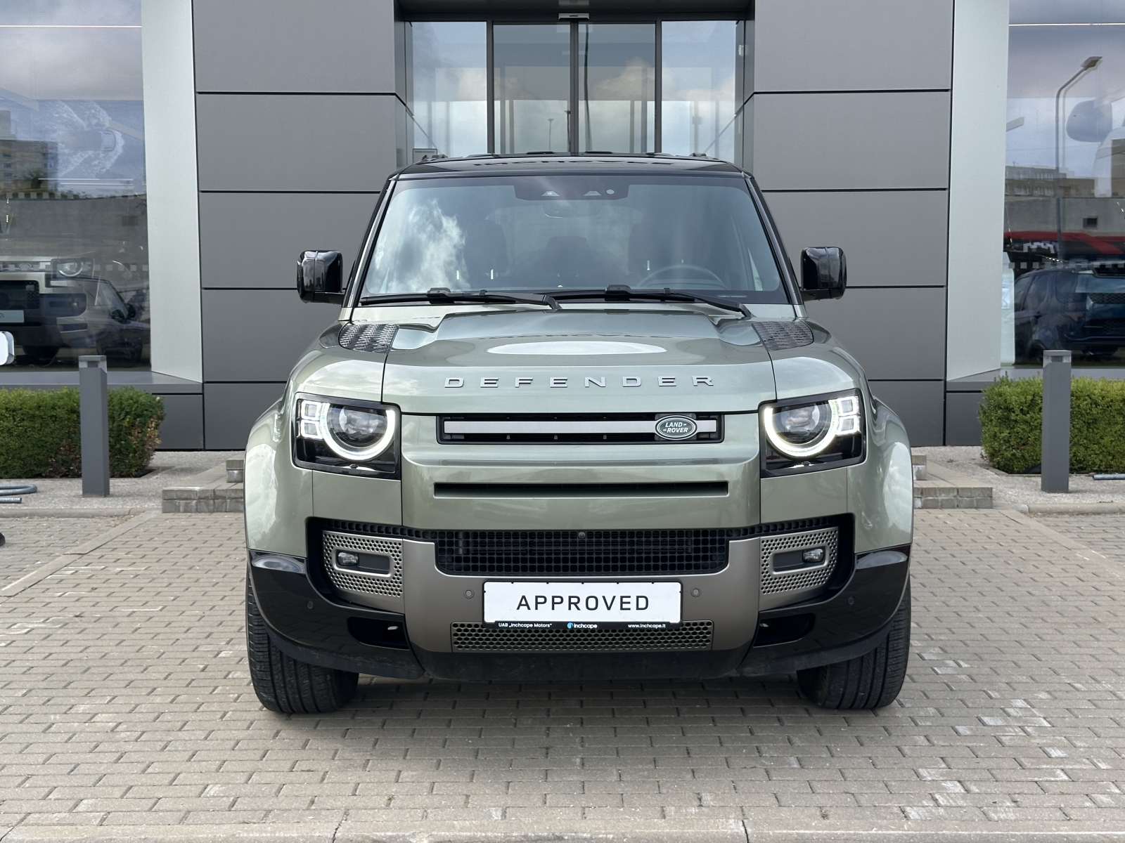 Land Rover Defender X-DYNAMIC SE