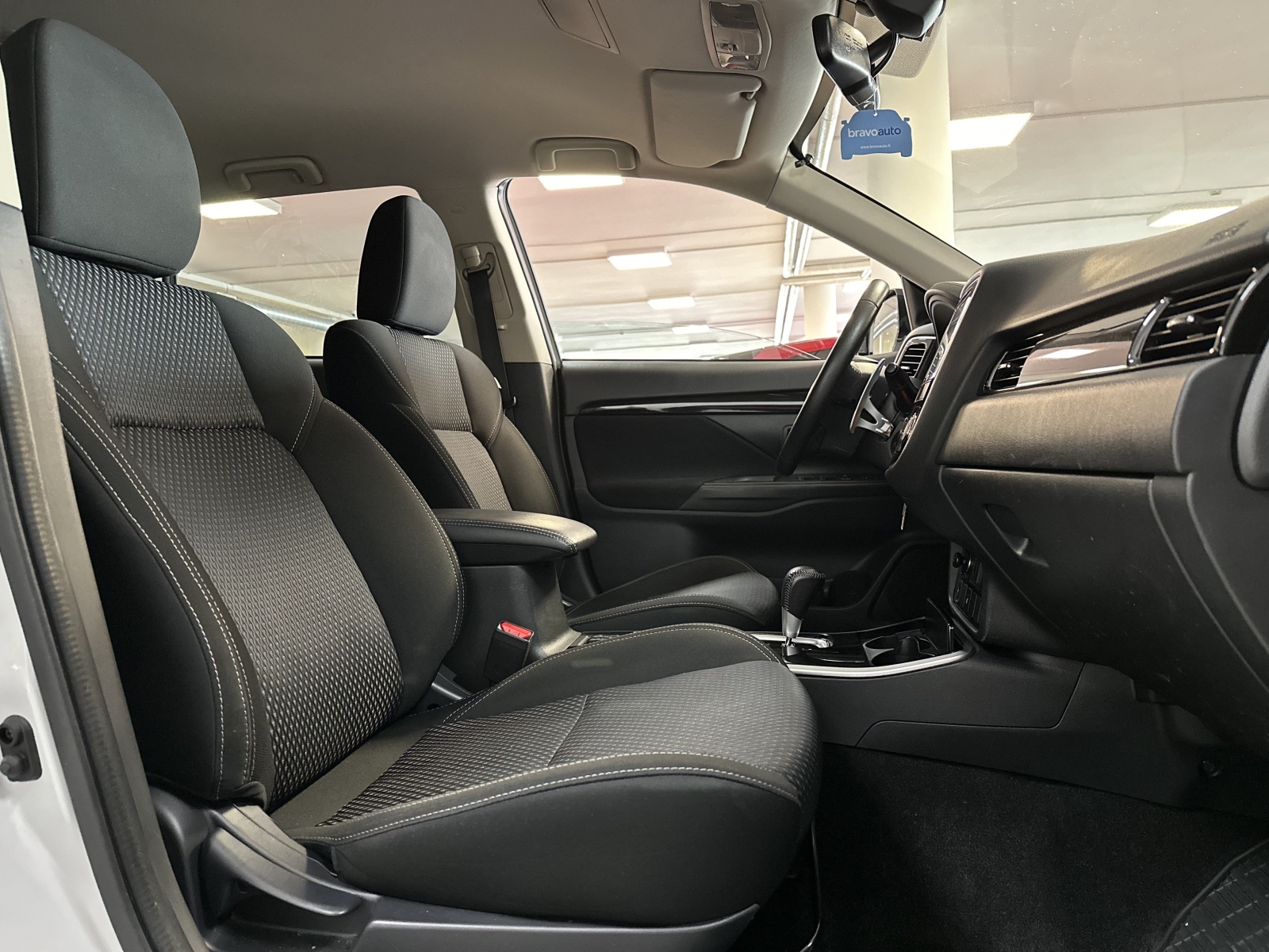 Mitsubishi Outlander Intense AWD